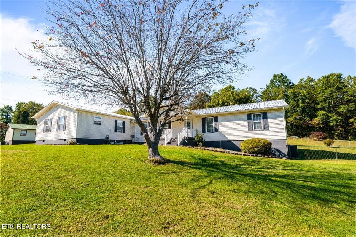 05-318 Springfield Dr - 318 Springfield Drive, LaFollette, TN 37766