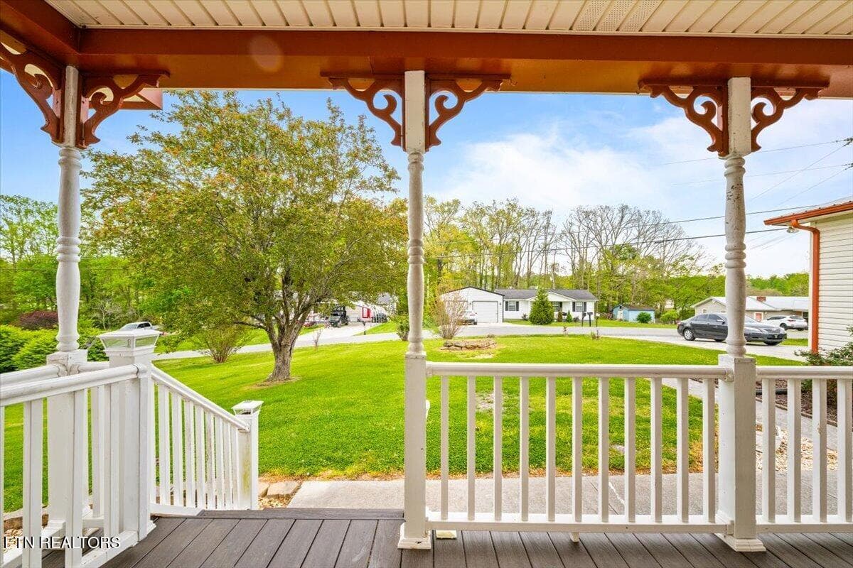 16-318 Springfield Dr - 318 Springfield Drive, LaFollette, TN 37766