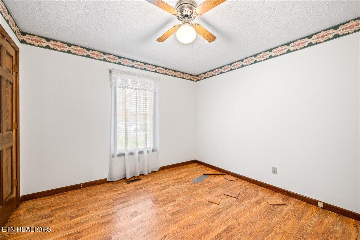 23-318 Springfield Dr - 318 Springfield Drive, LaFollette, TN 37766