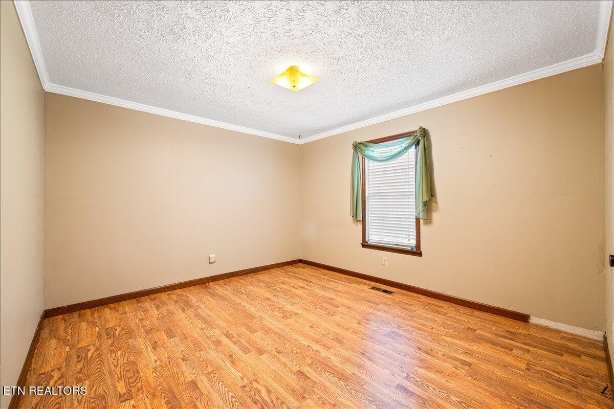 25-318 Springfield Dr - 318 Springfield Drive, LaFollette, TN 37766