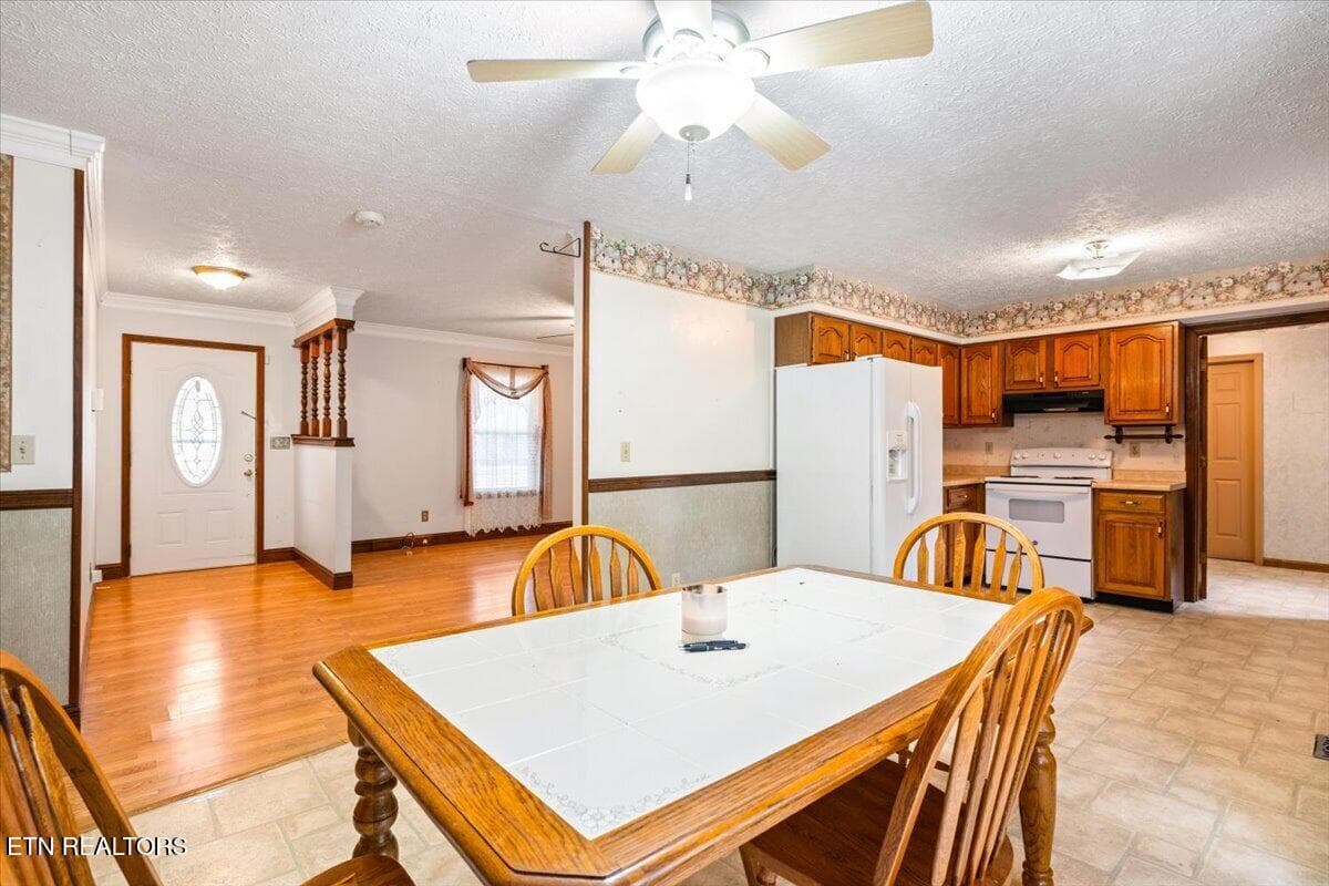 32-318 Springfield Dr - 318 Springfield Drive, LaFollette, TN 37766