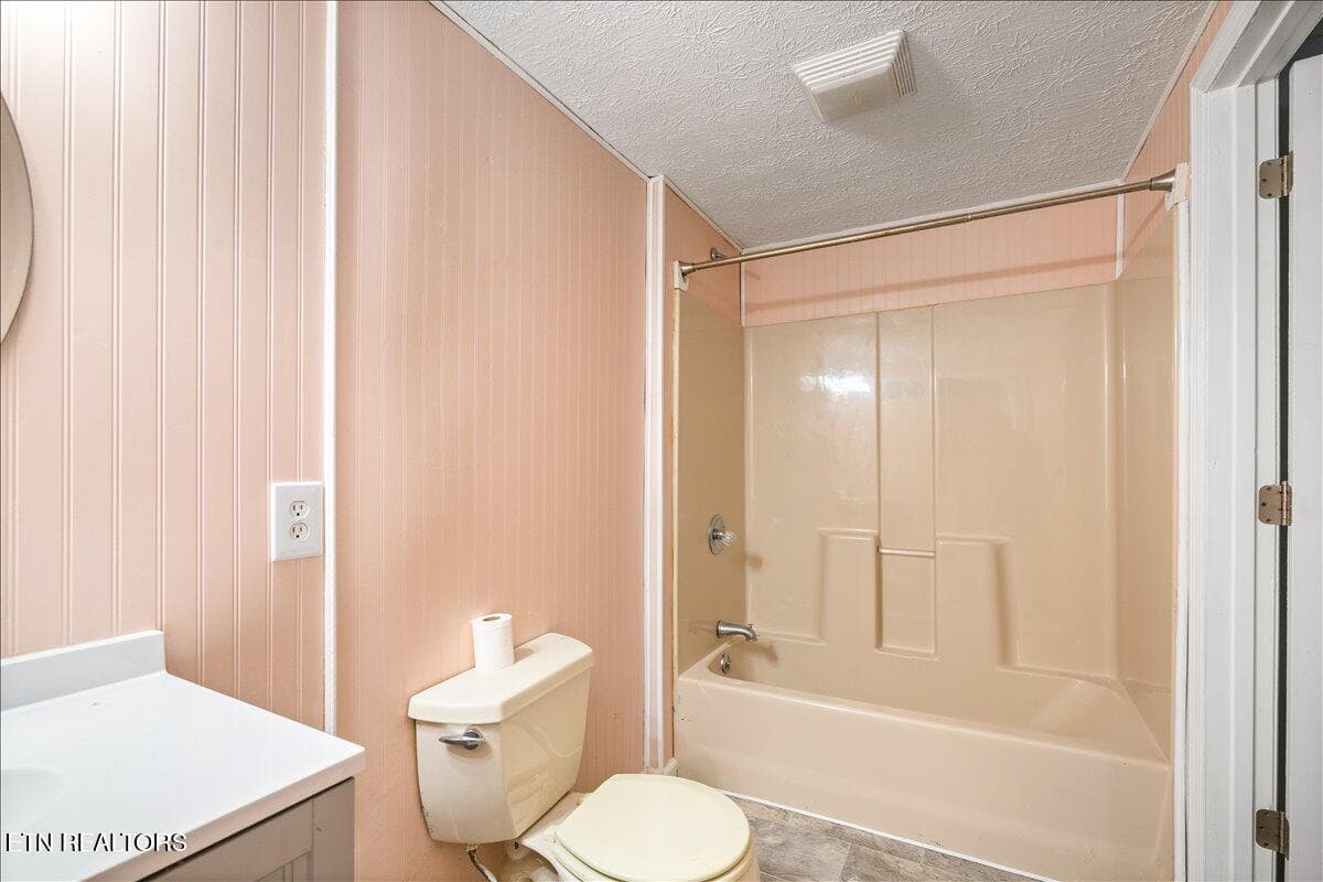 44-318 Springfield Dr - 318 Springfield Drive, LaFollette, TN 37766