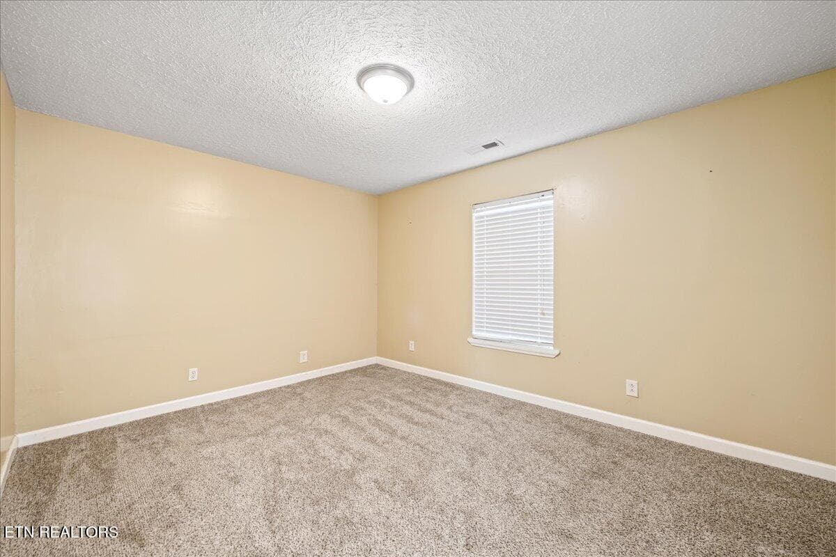 49-318 Springfield Dr - 318 Springfield Drive, LaFollette, TN 37766