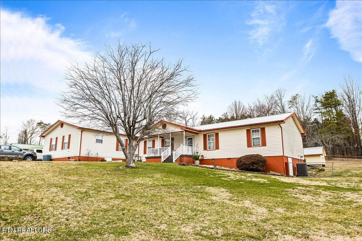 56-318 Springfield Dr - 318 Springfield Drive, LaFollette, TN 37766