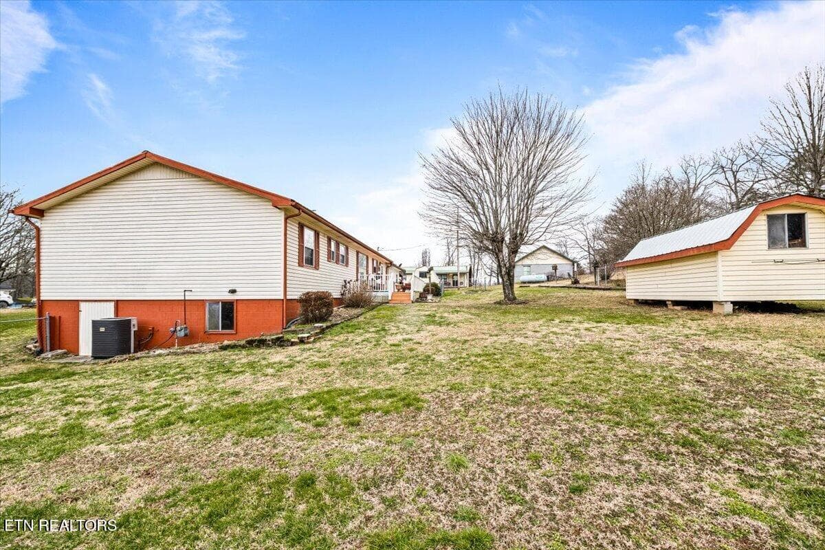 64-318 Springfield Dr - 318 Springfield Drive, LaFollette, TN 37766
