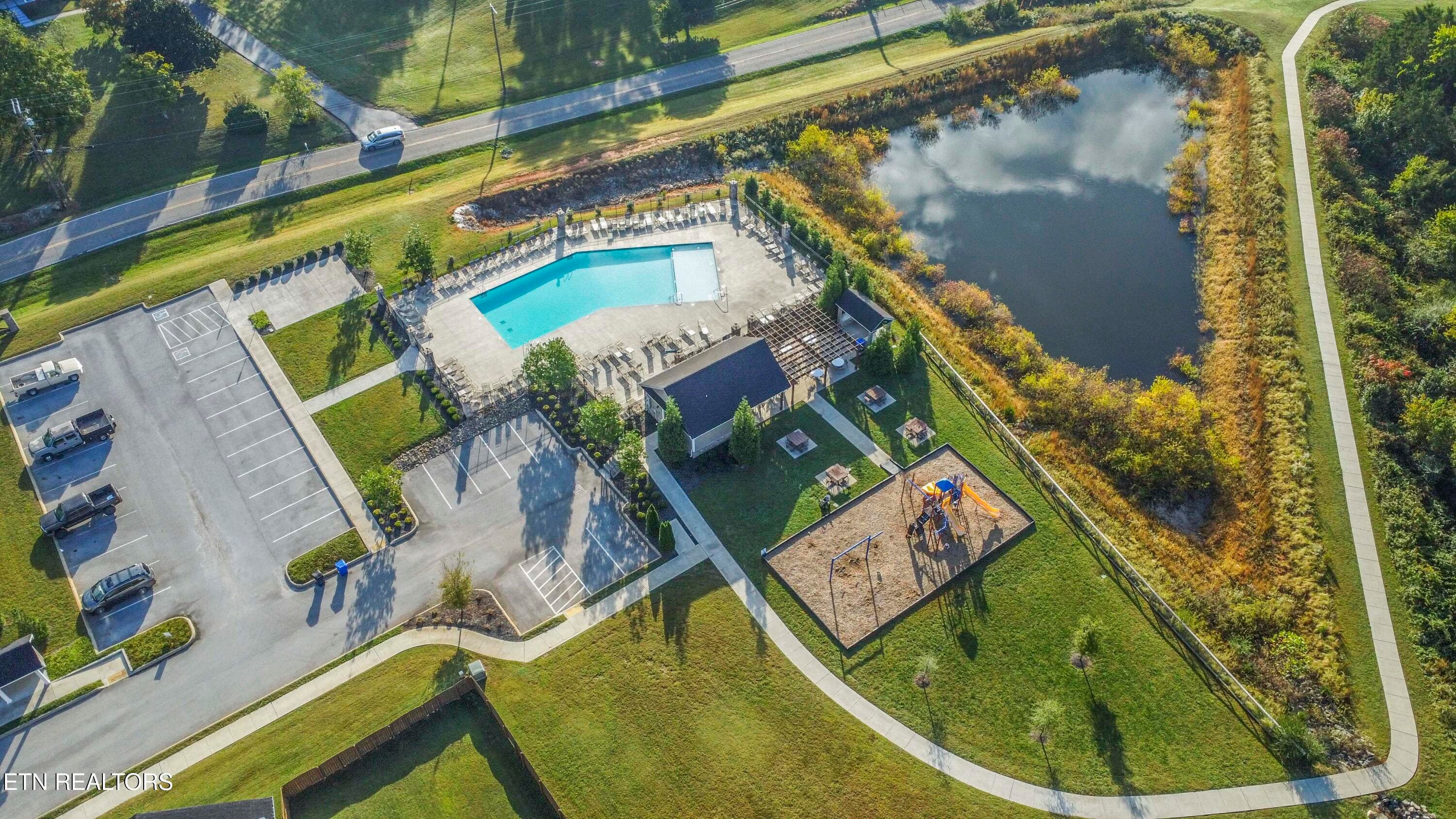 drone 1_1 - 1147 Sky Top Lane, Powell, TN 37849