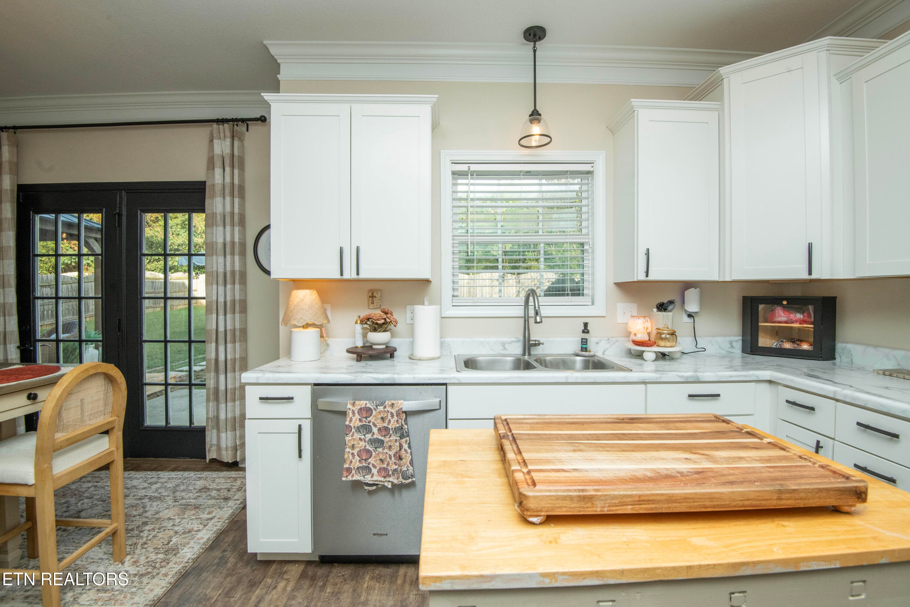 kitchen - 1147 Sky Top Lane, Powell, TN 37849