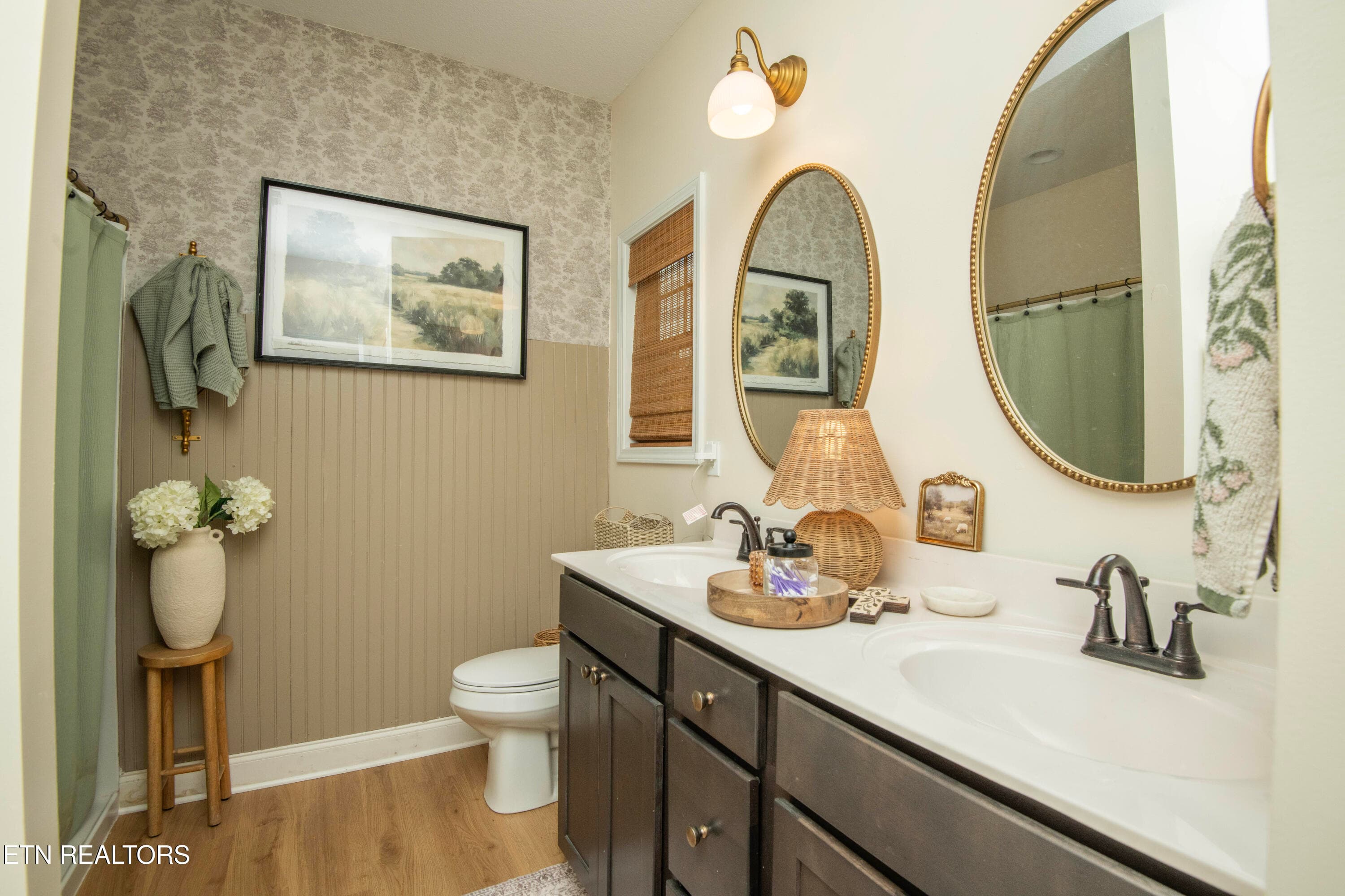 master bath 2 - 1147 Sky Top Lane, Powell, TN 37849