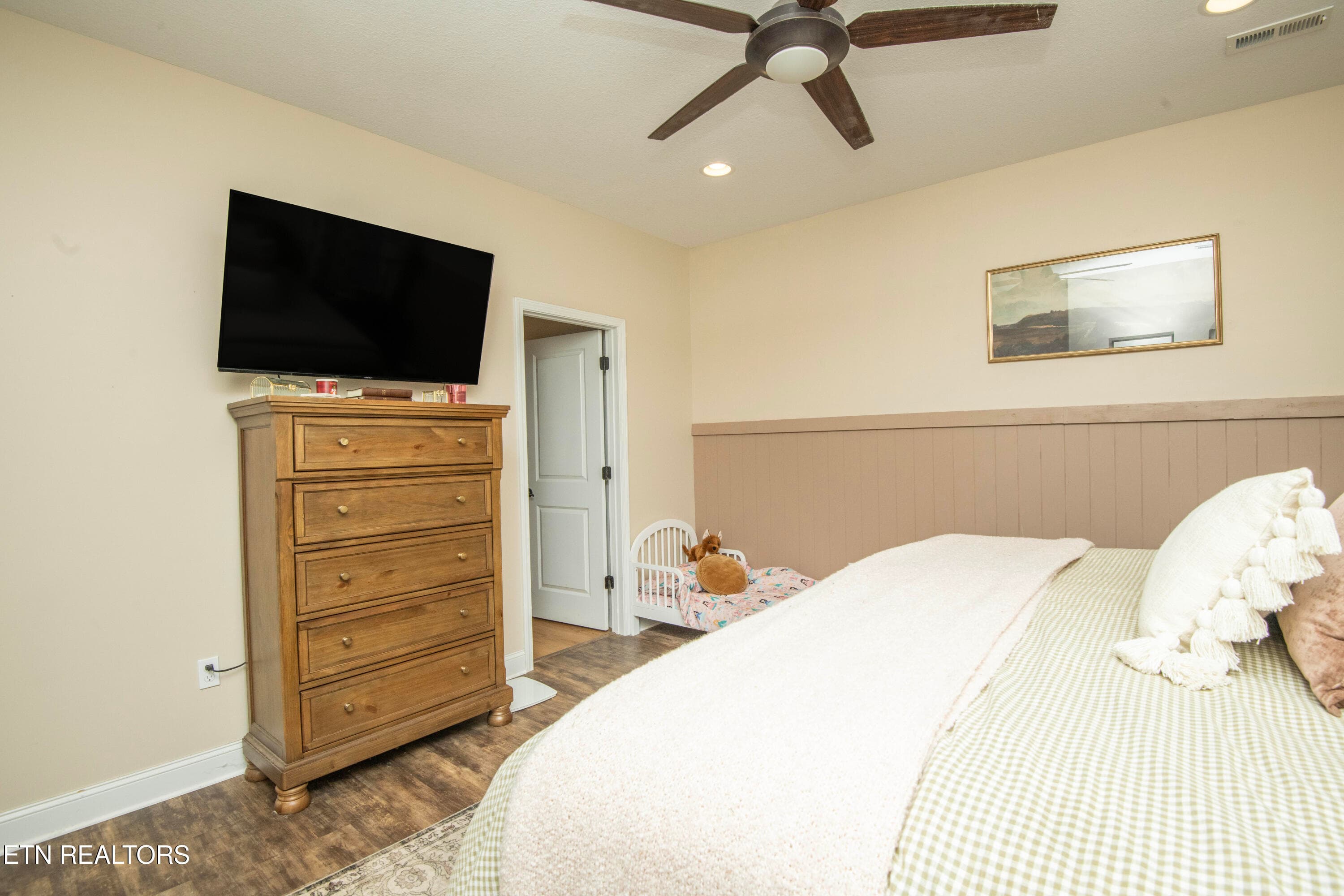 master bed 1 - 1147 Sky Top Lane, Powell, TN 37849