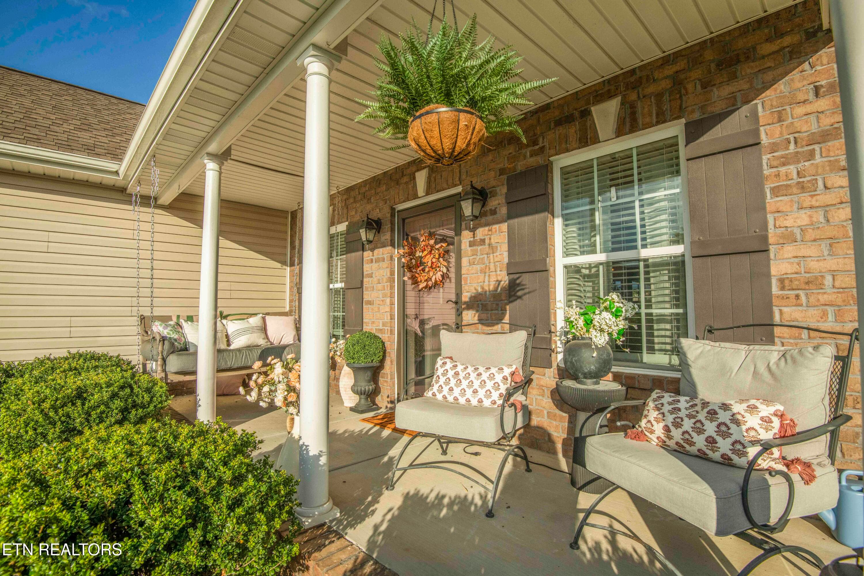 porch_1 - 1147 Sky Top Lane, Powell, TN 37849