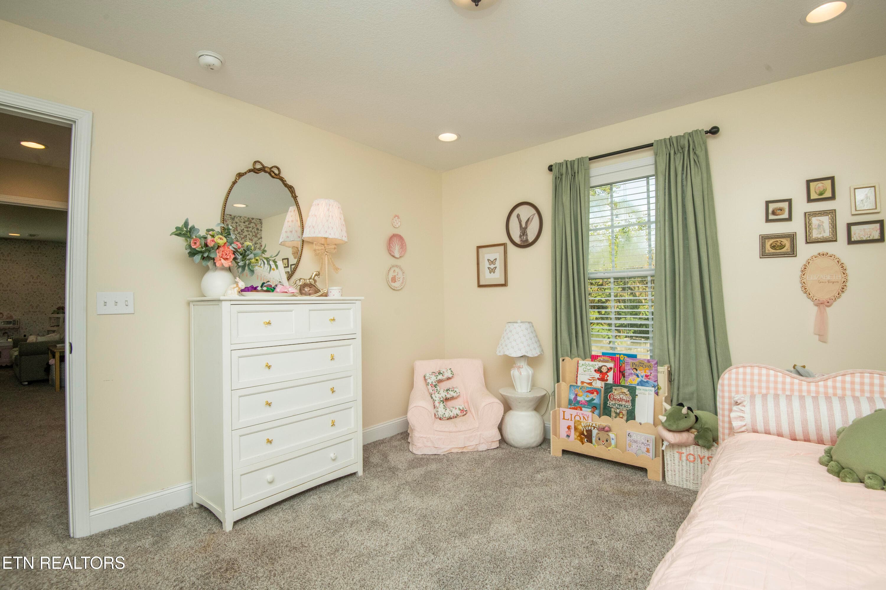 third bed - 1147 Sky Top Lane, Powell, TN 37849