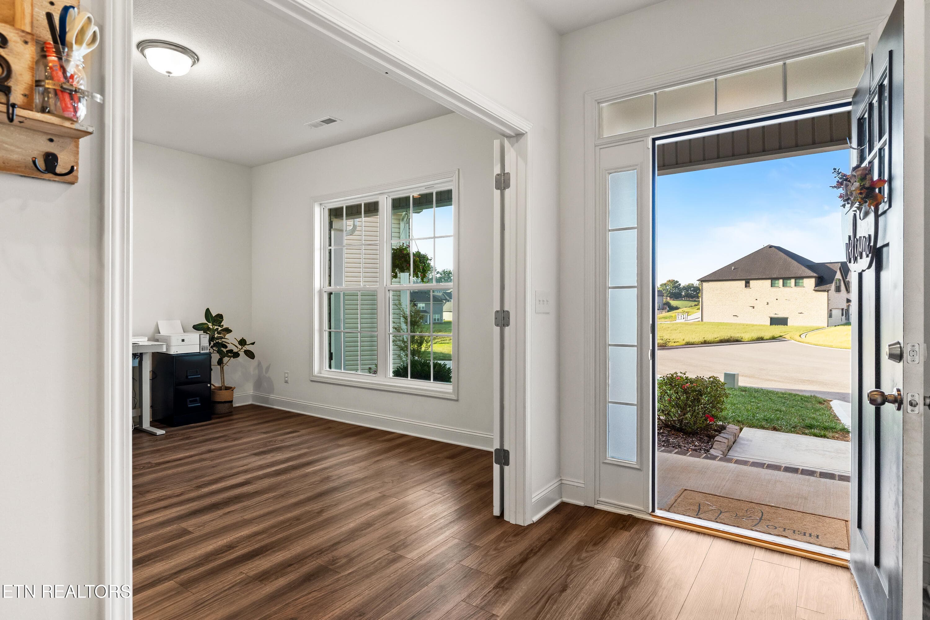 Entry and flex room w/ french doors - 8861 Yellow Aster Rd, Knoxville, TN 37931, Knoxville