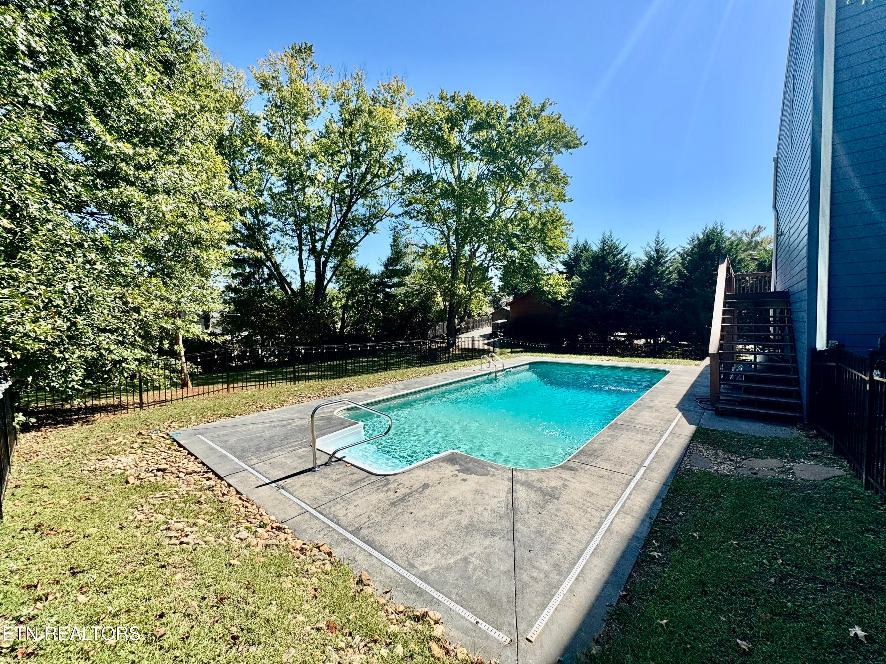 1-16 - 125 Orchard Crest Circle, Clinton, TN 37716