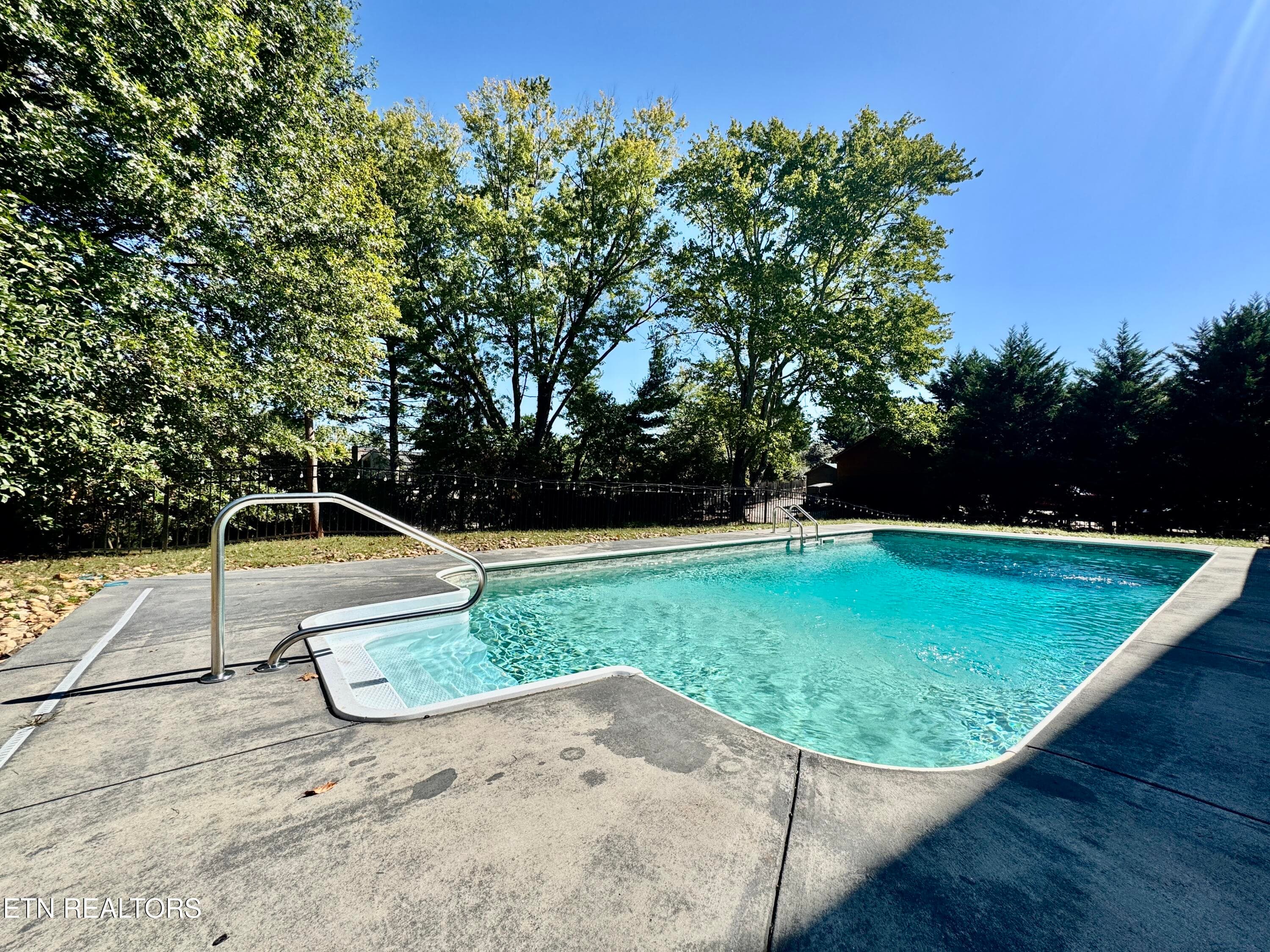 1-17 - 125 Orchard Crest Circle, Clinton, TN 37716