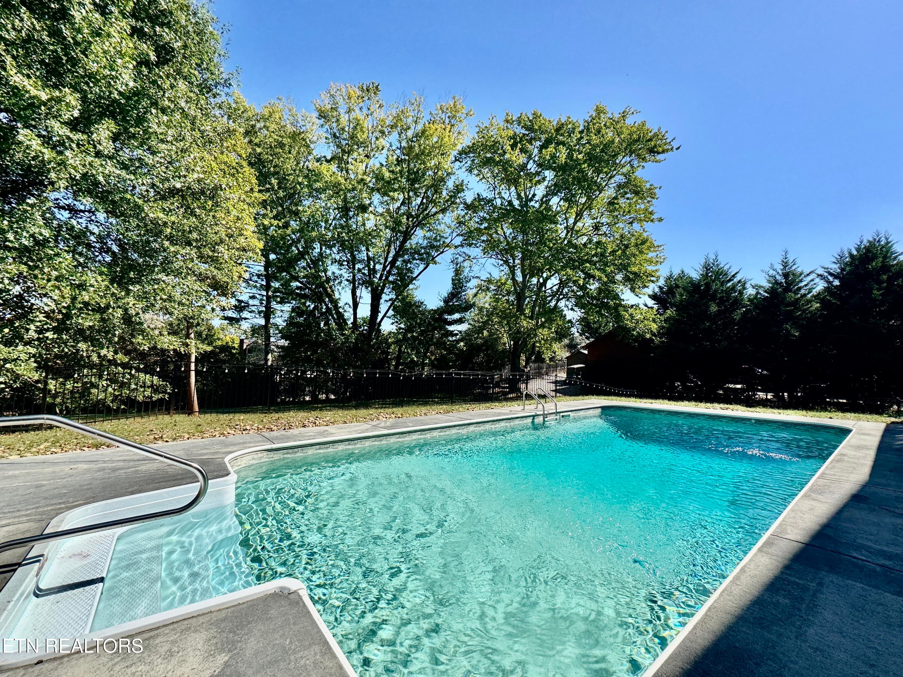 1-18 - 125 Orchard Crest Circle, Clinton, TN 37716