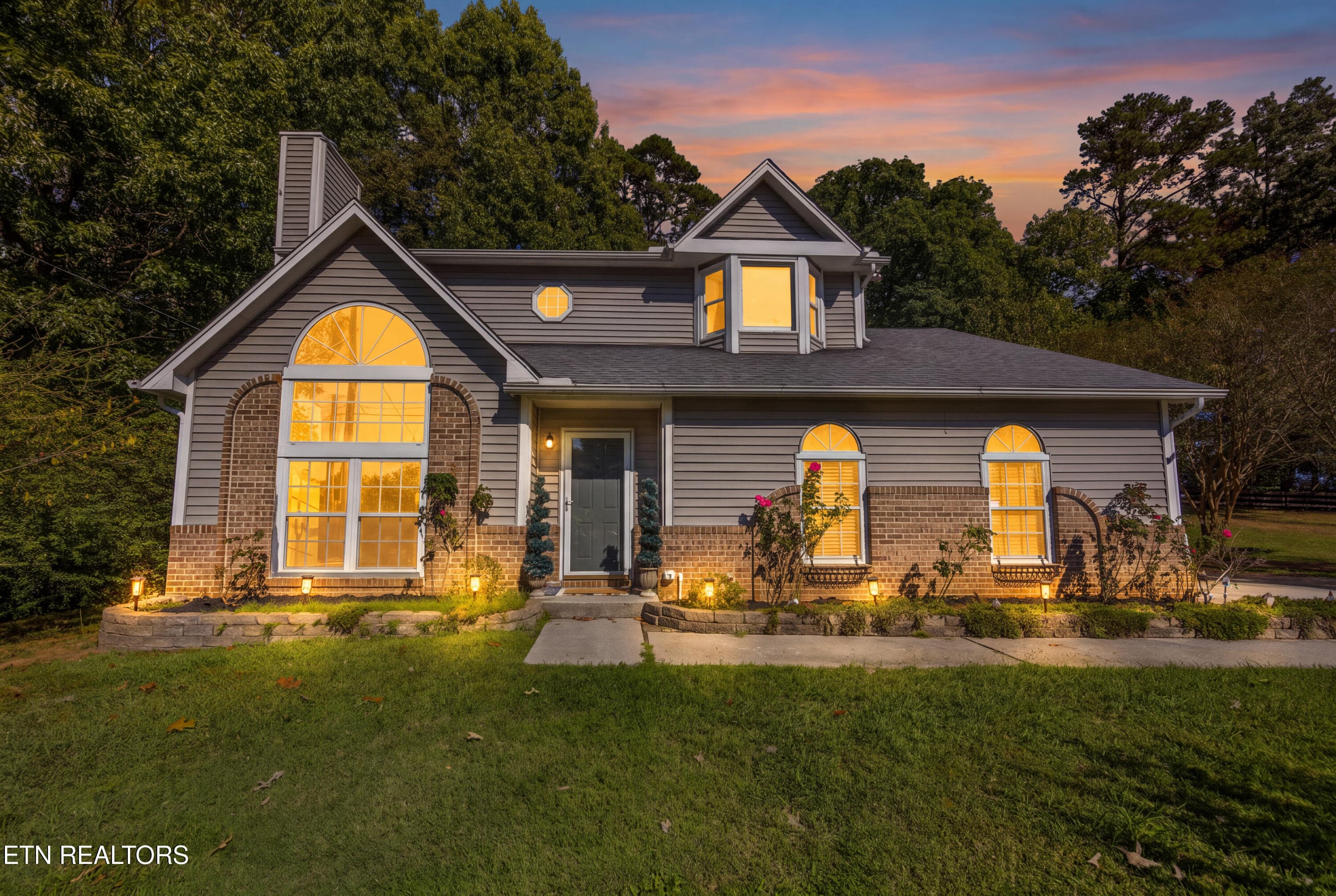 9800 Crestline Drive, Knoxville, TN 37922
