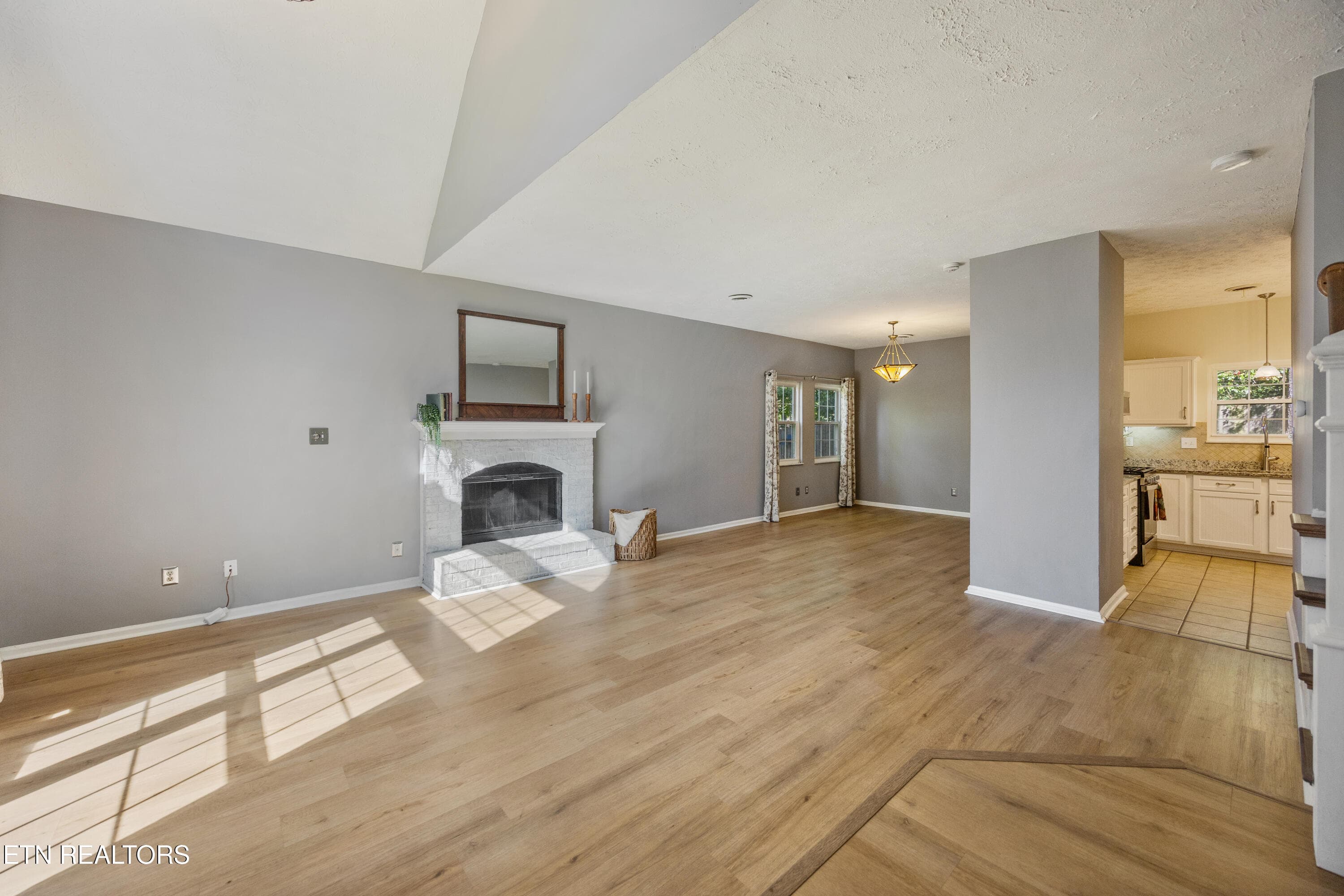 Living & Dining - 9800 Crestline Drive, Knoxville, TN 37922, Knoxville