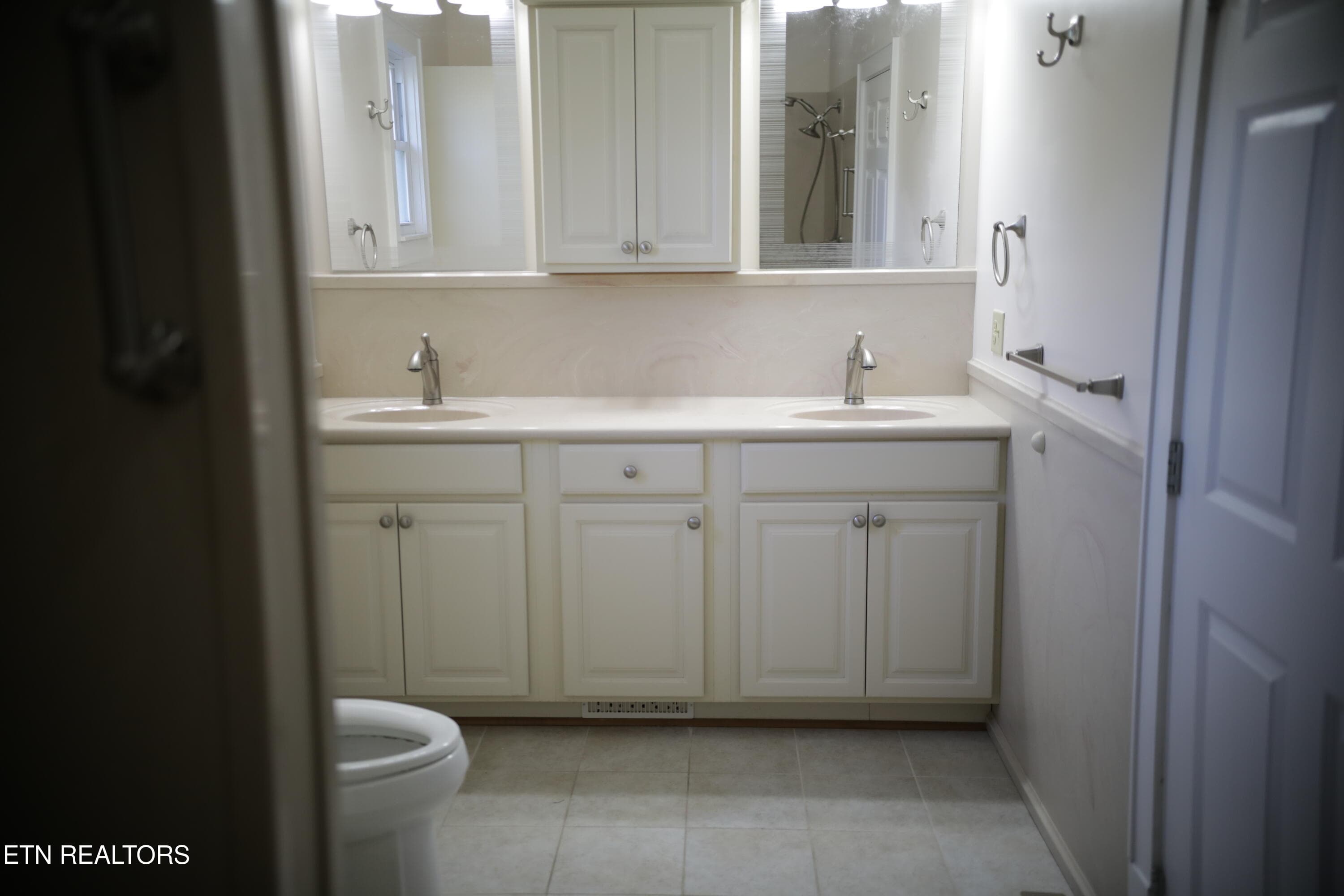 P09A4537 - 800 N Kingston Ave, Rockwood, TN 37854