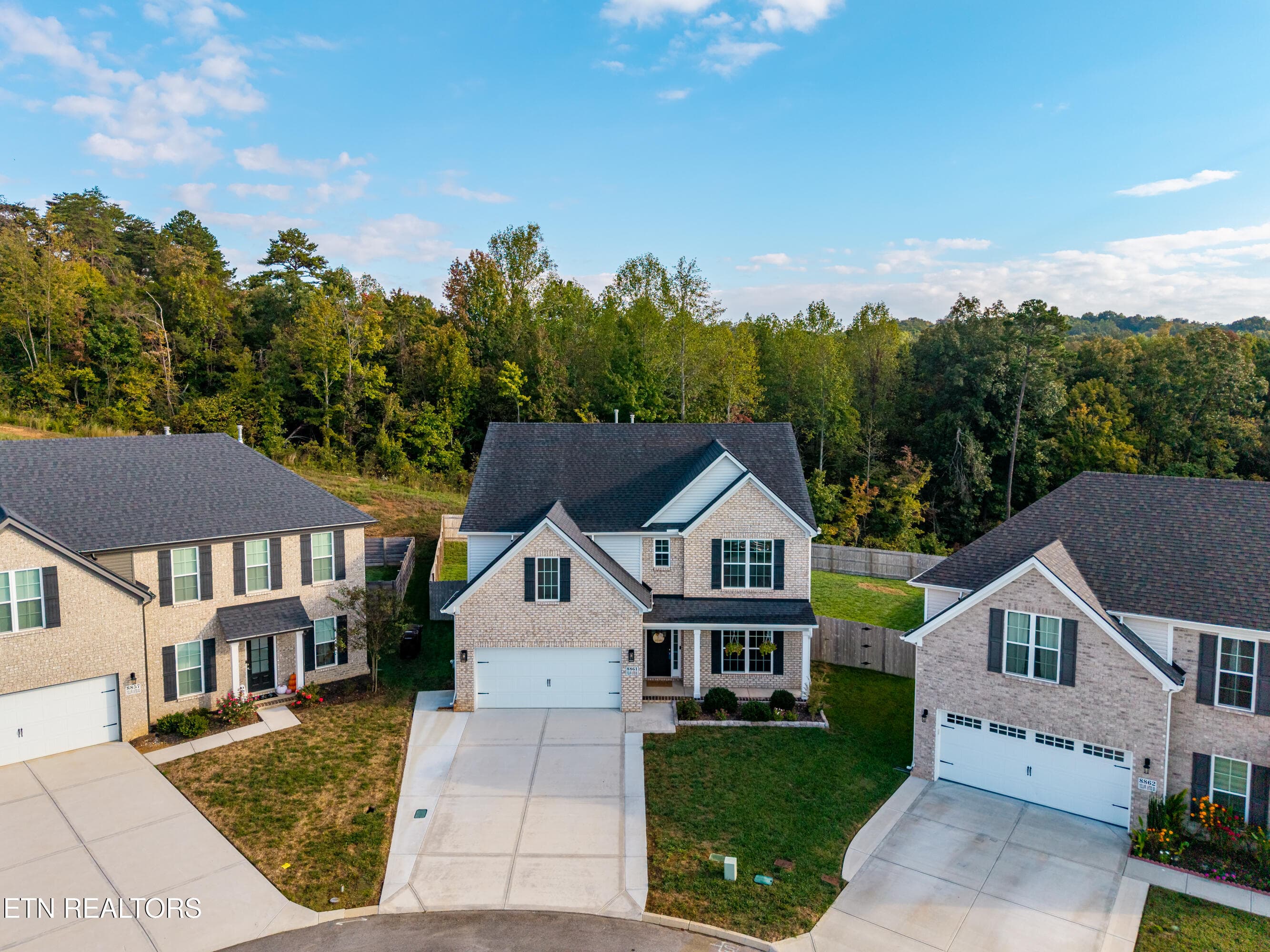 House in cul-de-sac - 8861 Yellow Aster Rd, Knoxville, TN 37931, Knoxville
