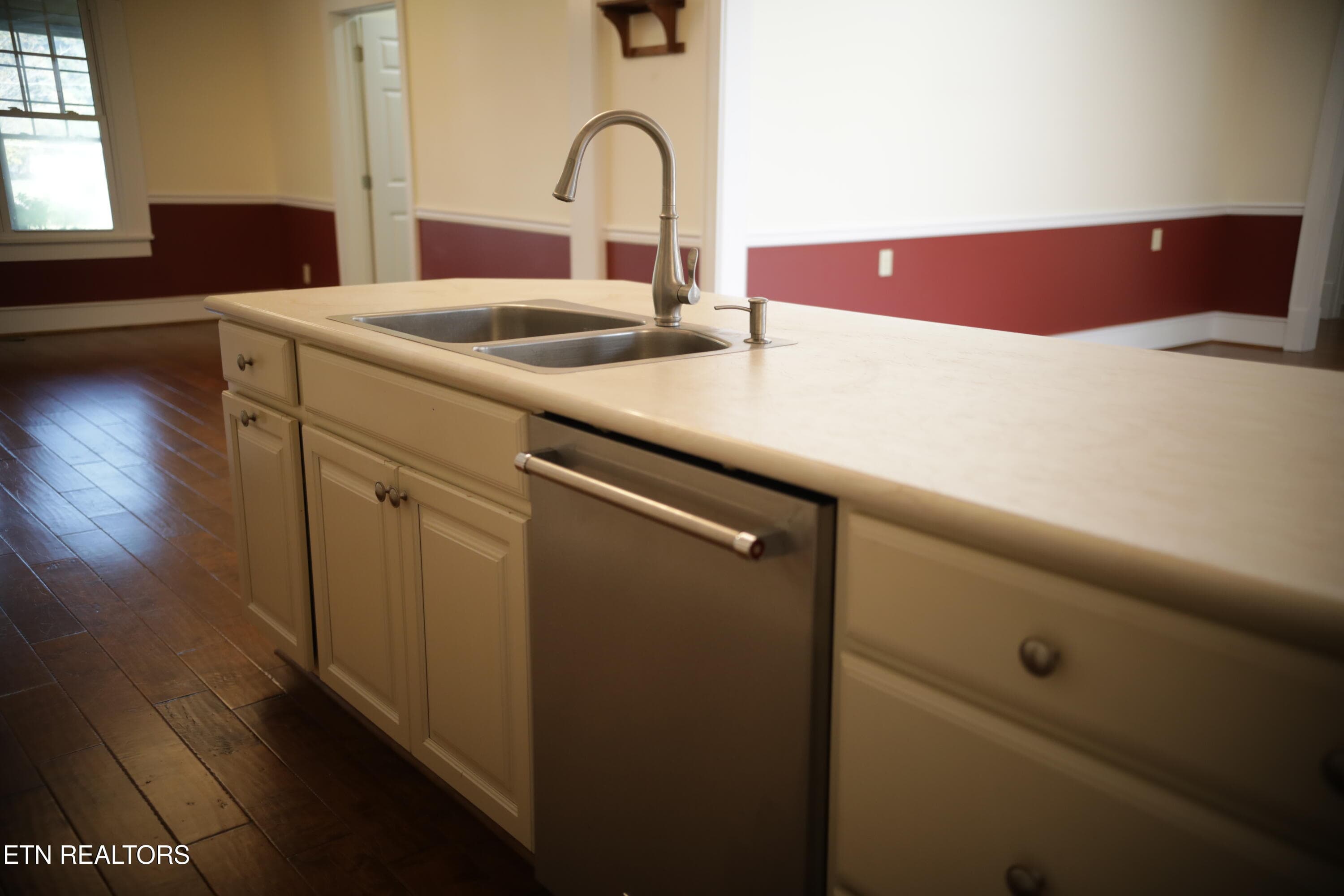 P09A4568 - 800 N Kingston Ave, Rockwood, TN 37854