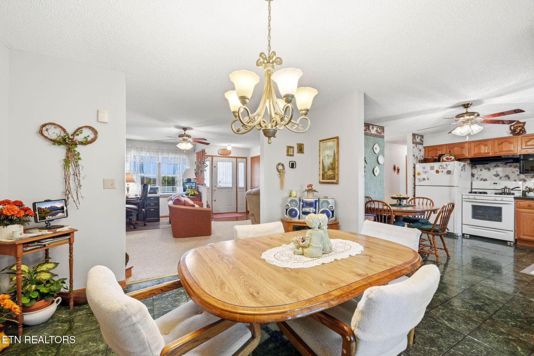 5-web-or-mls-1435 Sparks Ln-13 - 1435 Sparks Lane, Sevierville, TN 37876, Sevierville