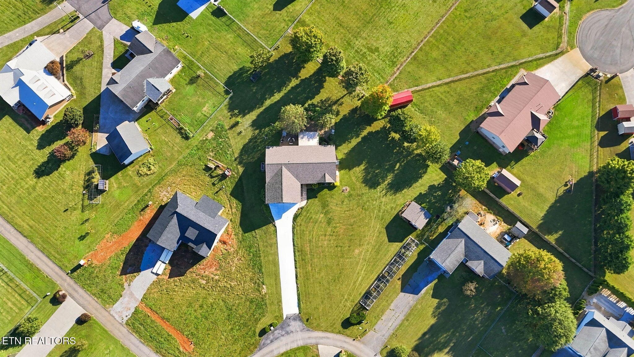 35-web-or-mls-1435 Sparks Ln-40 - 1435 Sparks Lane, Sevierville, TN 37876, Sevierville