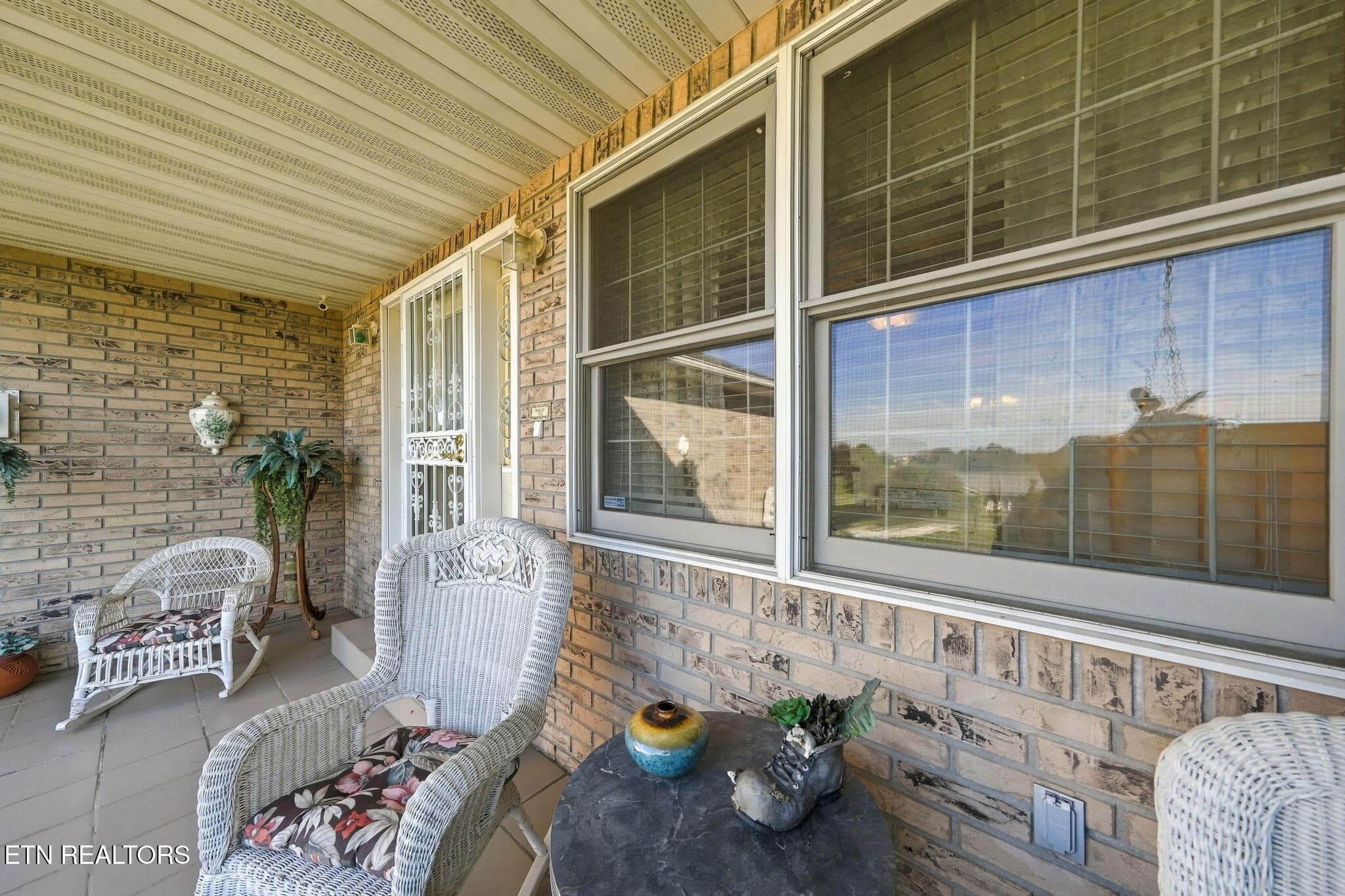 36-web-or-mls-1435 Sparks Ln-5 - 1435 Sparks Lane, Sevierville, TN 37876, Sevierville