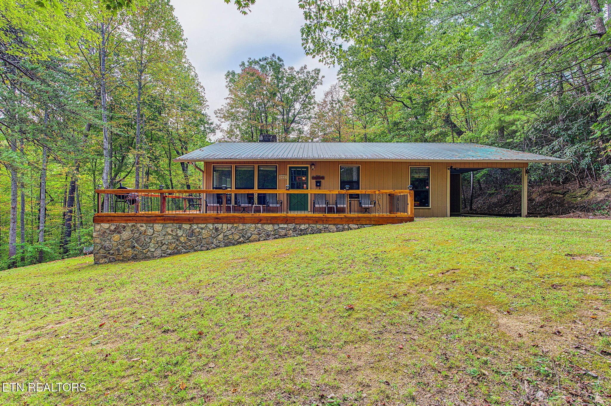 4222 Fox Hunters Lane, Sevierville, TN 37876