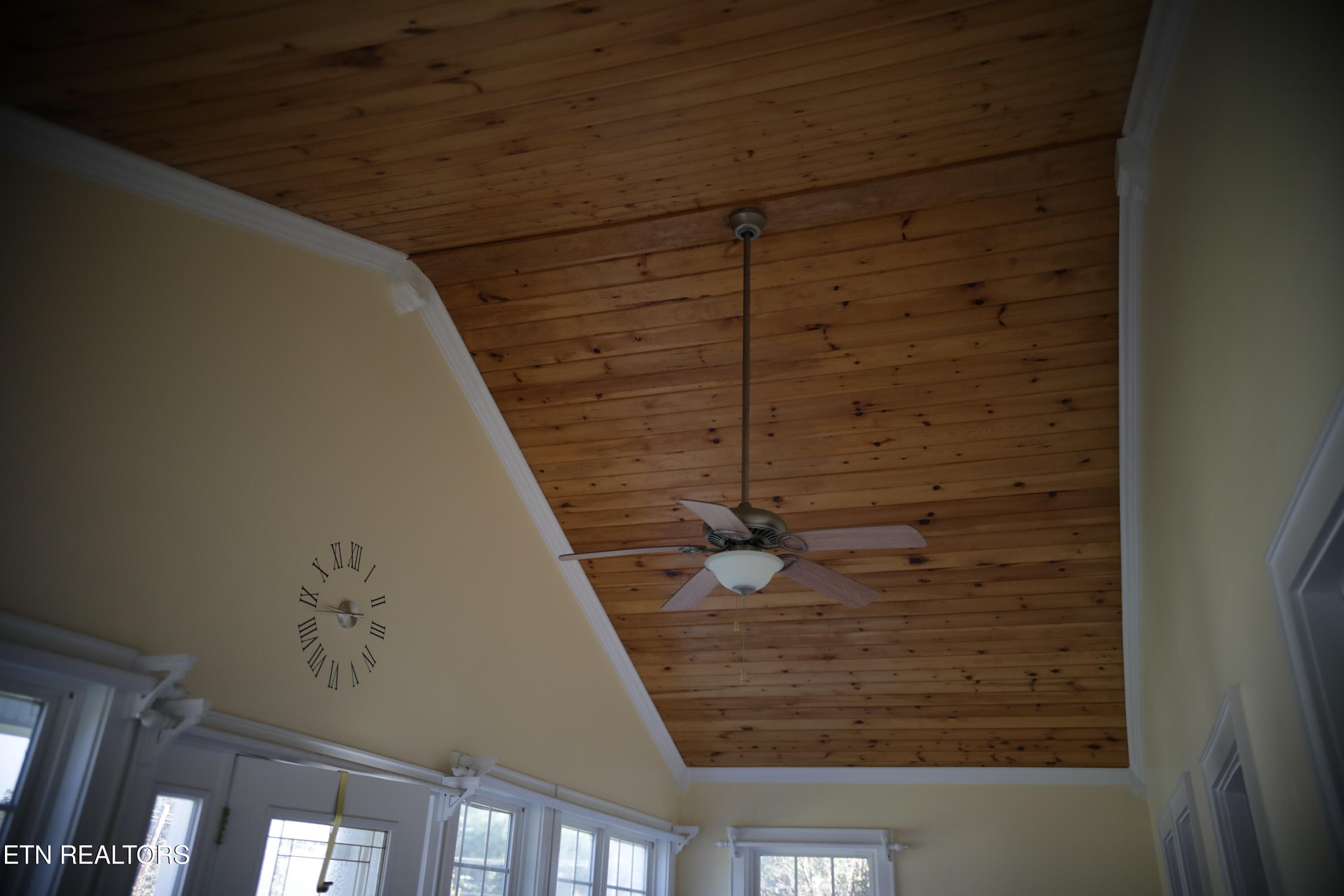 P09A4553 - 800 N Kingston Ave, Rockwood, TN 37854