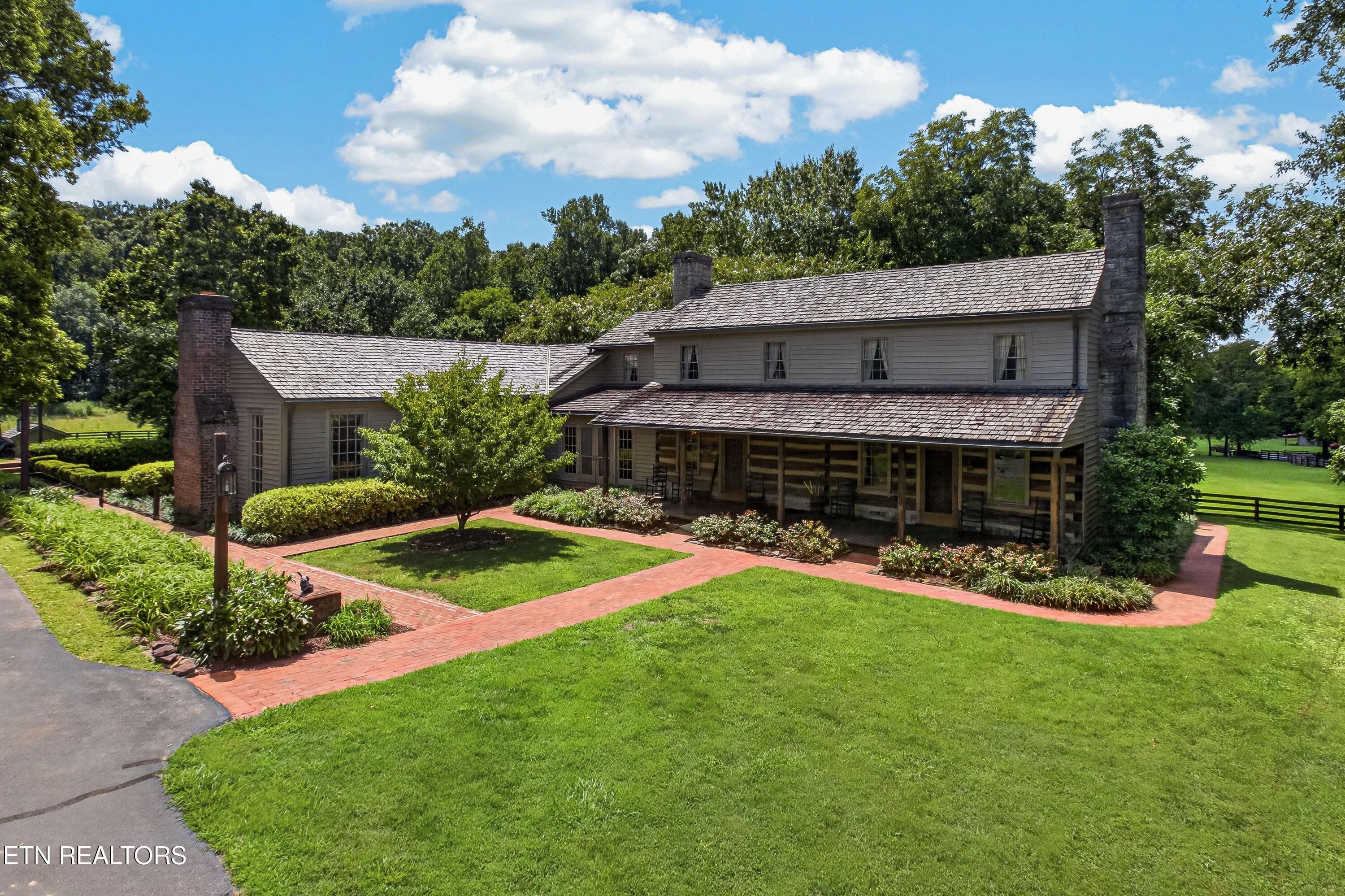 The Main House - 3790 Hollybrook Rd, Rockford, TN 37853
