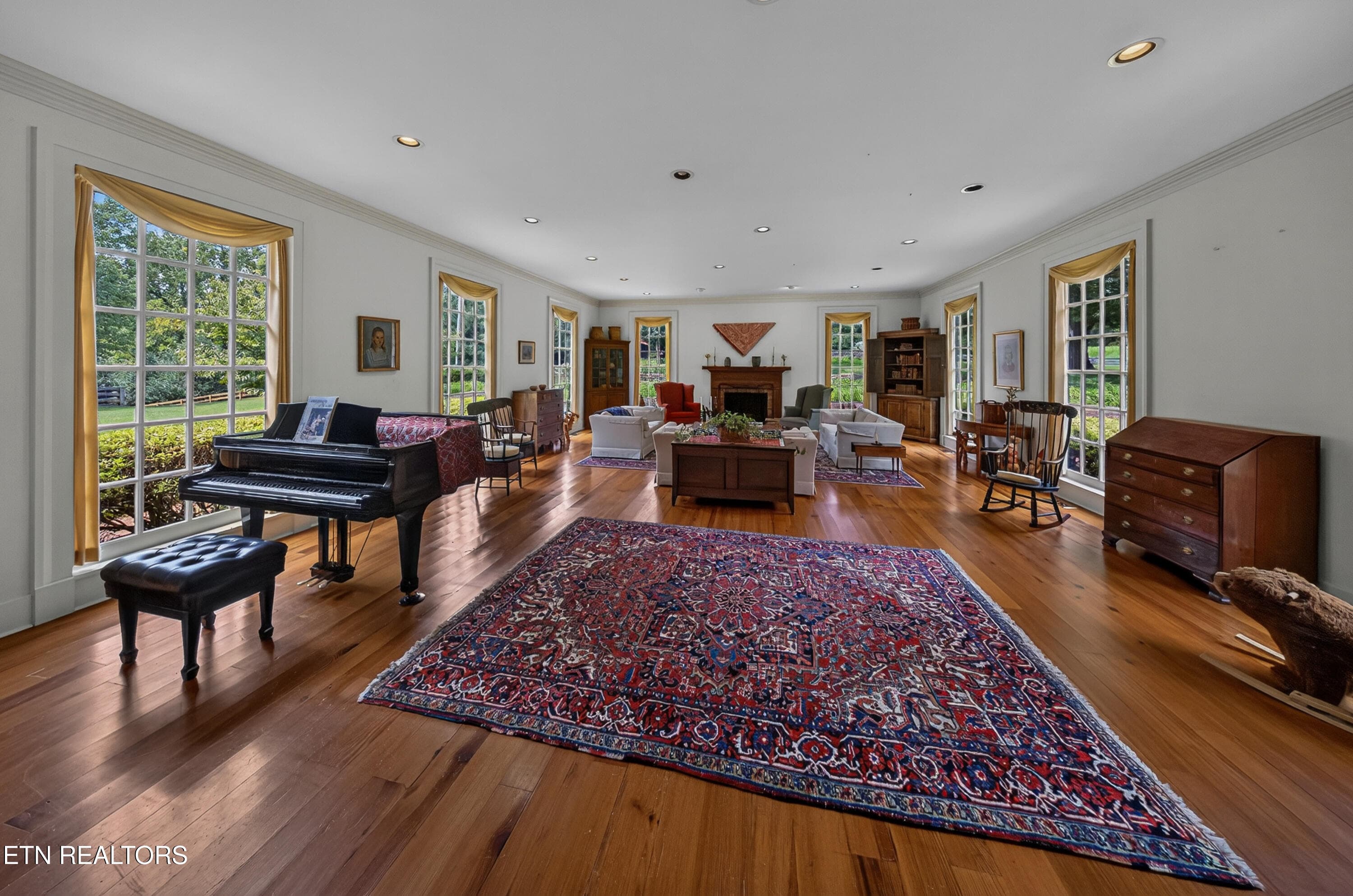 Formal Living Space - 3790 Hollybrook Rd, Rockford, TN 37853