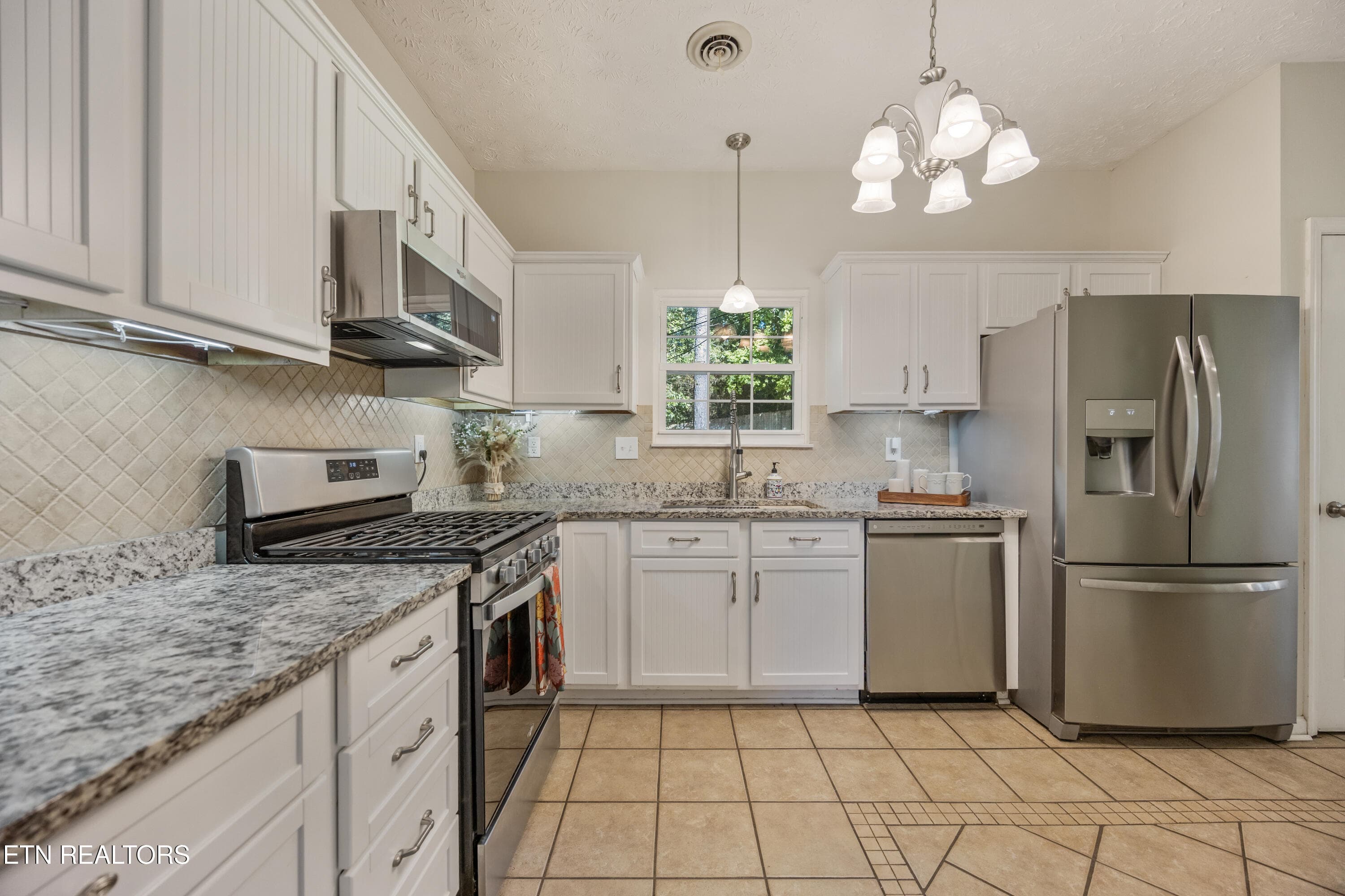 24-9800 Crestline Dr 29 - 9800 Crestline Drive, Knoxville, TN 37922, Knoxville