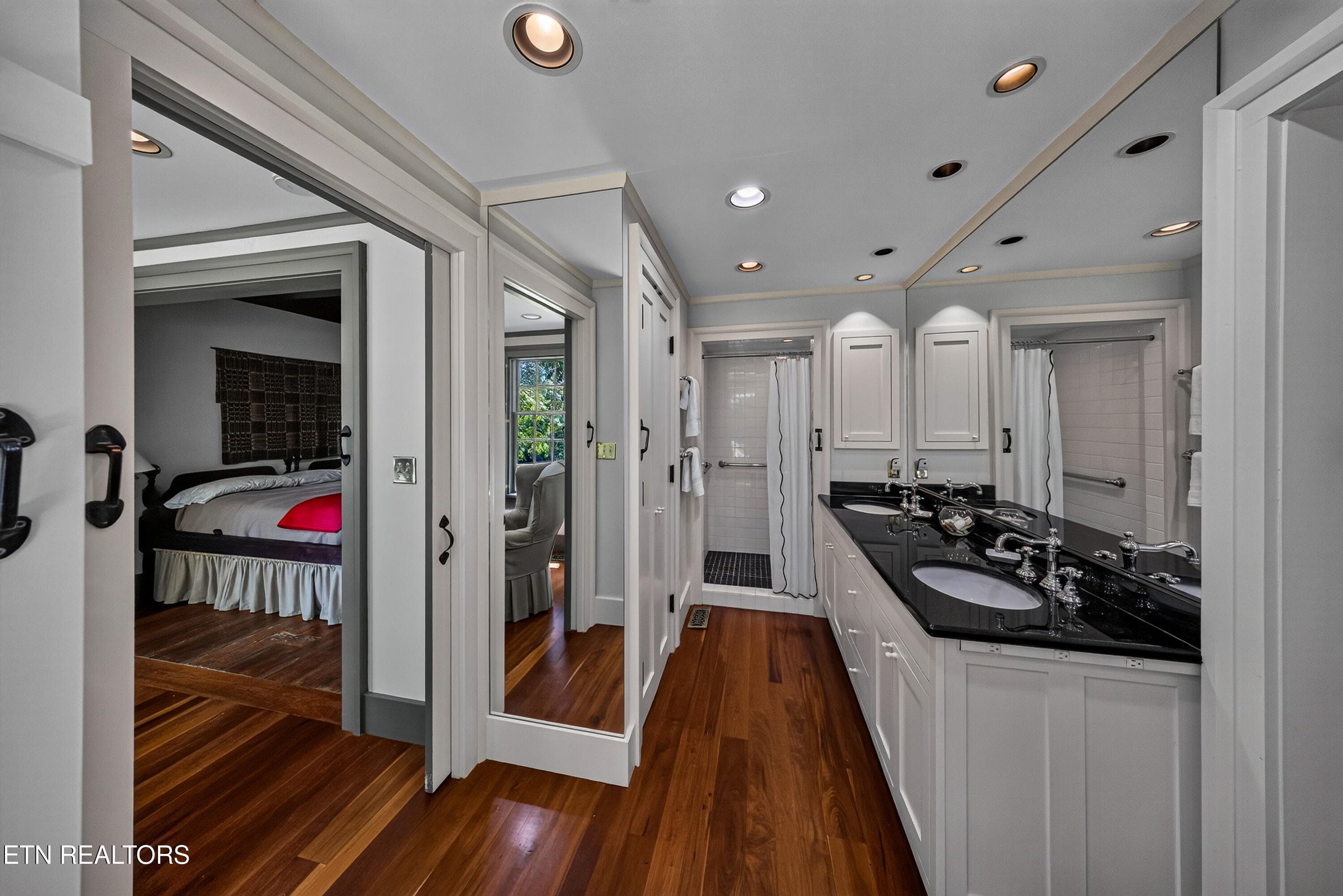 Dual Vanities and Walk-In Tile Shower - 3790 Hollybrook Rd, Rockford, TN 37853