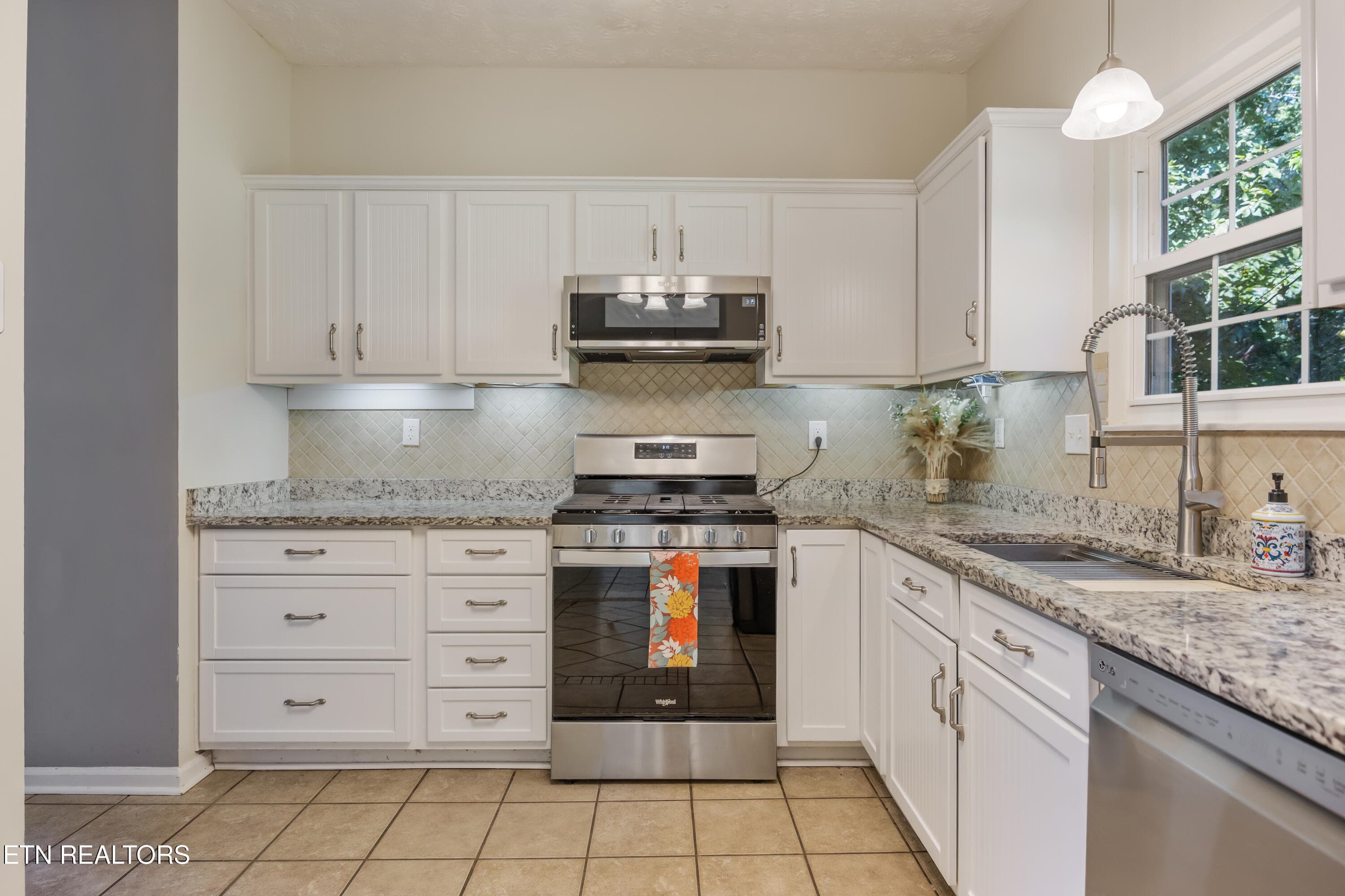 27-9800 Crestline Dr 32 - 9800 Crestline Drive, Knoxville, TN 37922, Knoxville
