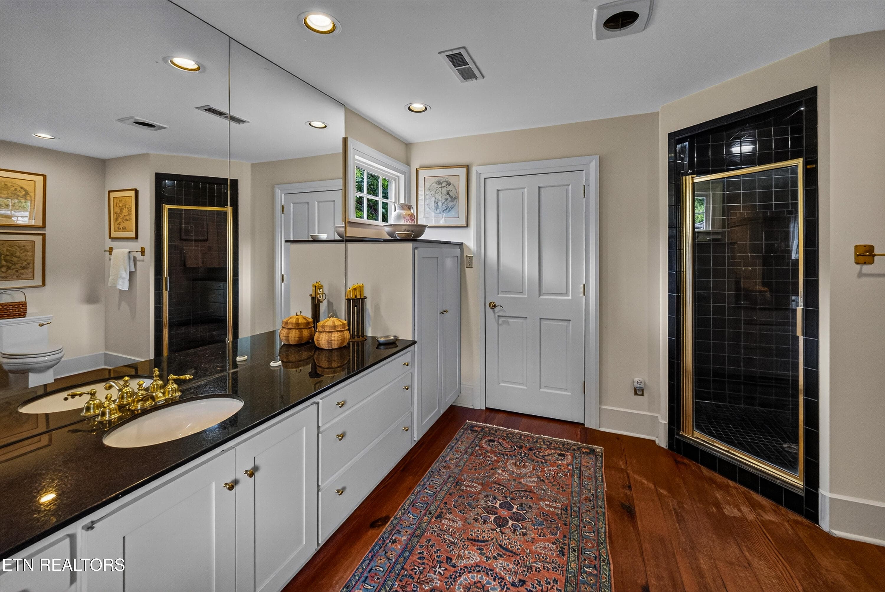 Upstairs Bath - 3790 Hollybrook Rd, Rockford, TN 37853