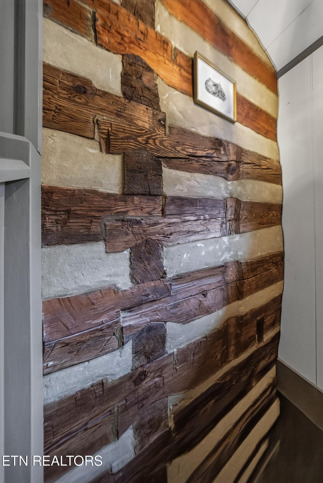 Clap Board Log Home | Hand Hewn Logs - 3790 Hollybrook Rd, Rockford, TN 37853