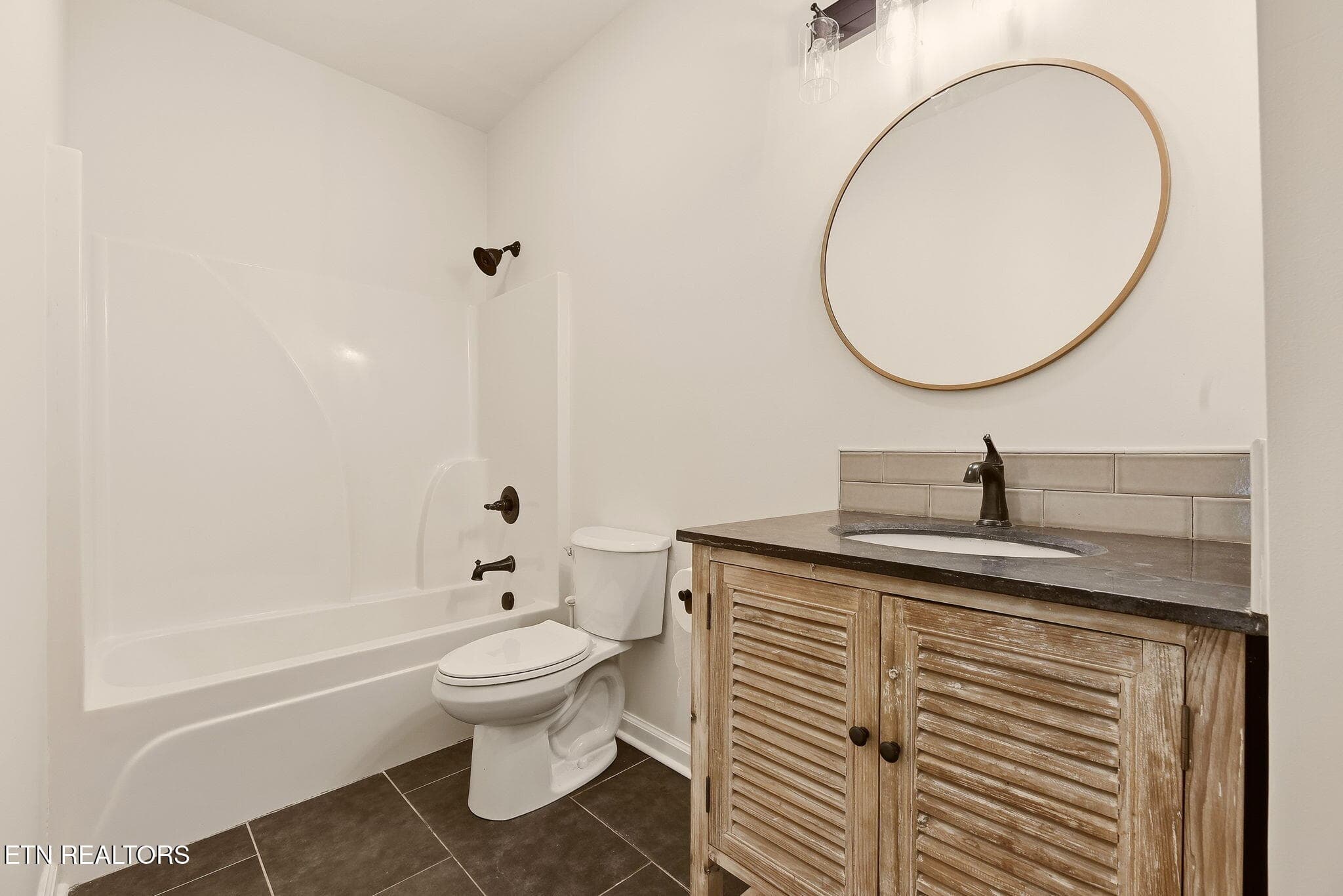 Basement bath/MIL suite - 7765 Beals Chapel Rd, Lenoir City, TN 37772