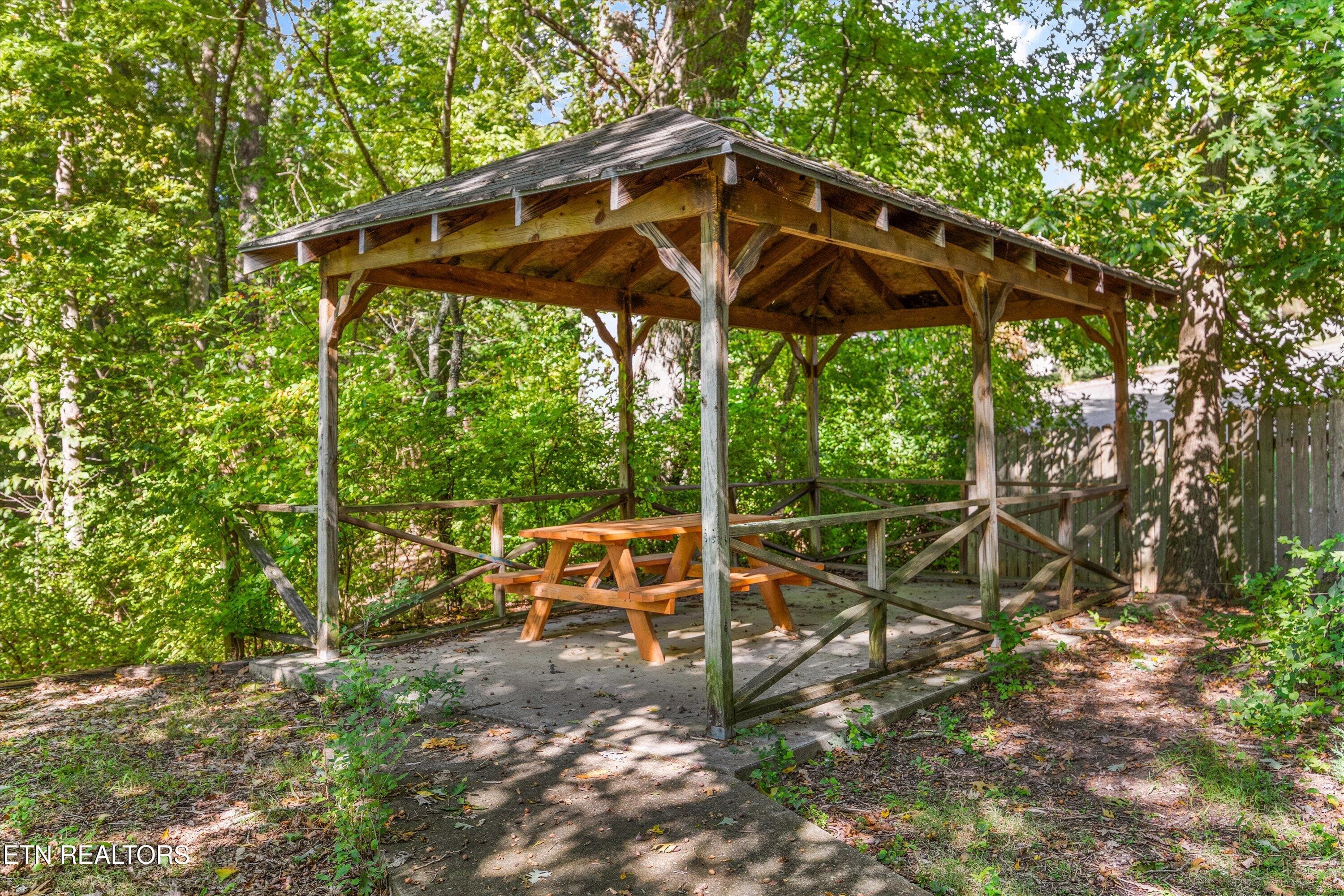 61-9800 Crestline Dr 19 - 9800 Crestline Drive, Knoxville, TN 37922, Knoxville
