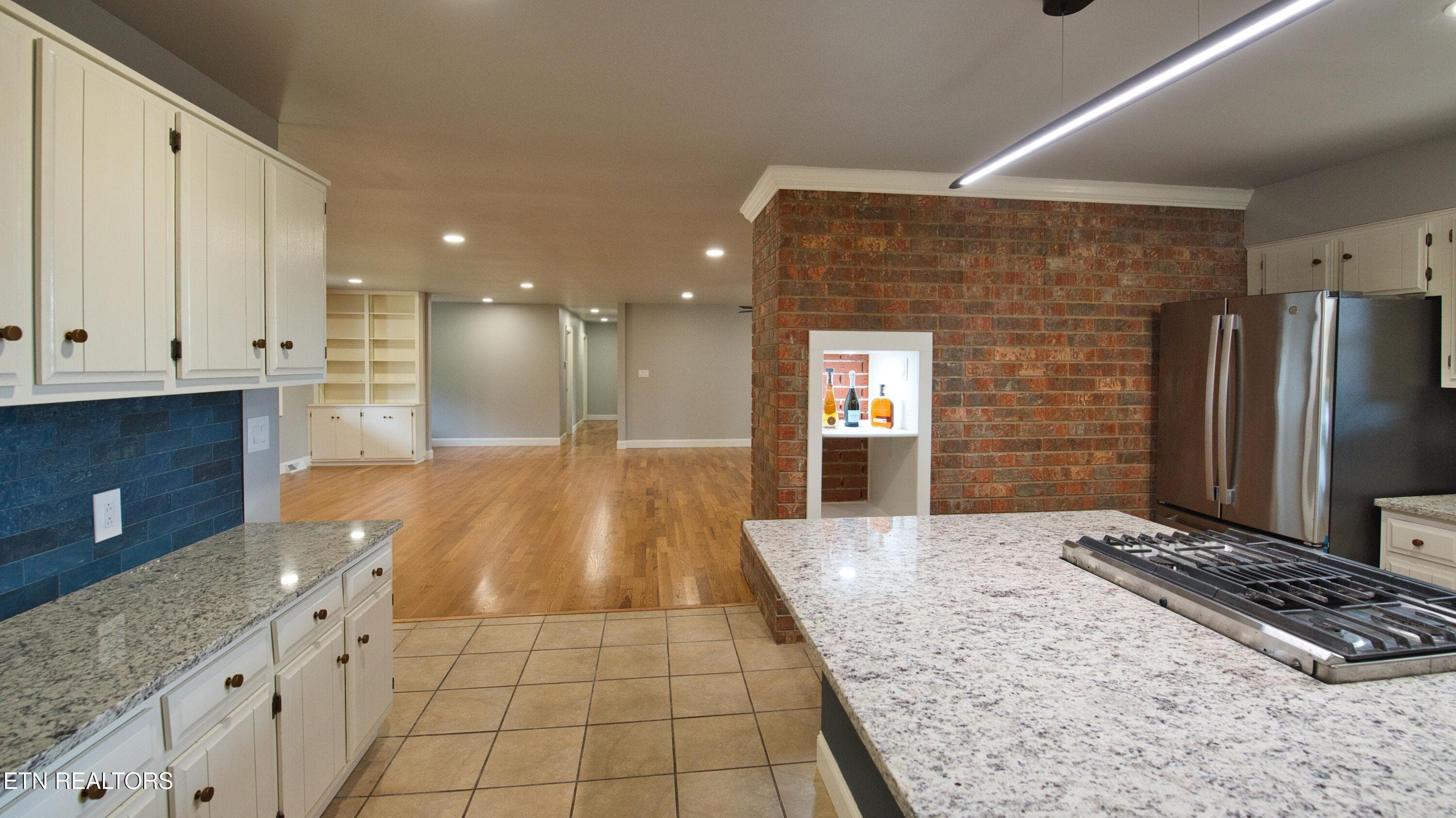 SL8_8806 - 935 Devon Circle, Maryville, TN 37804