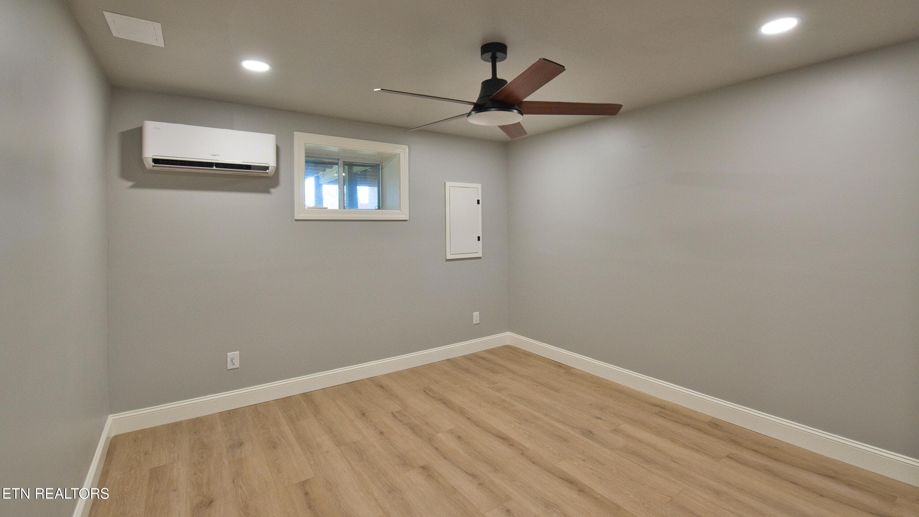 SL8_8827 - 935 Devon Circle, Maryville, TN 37804