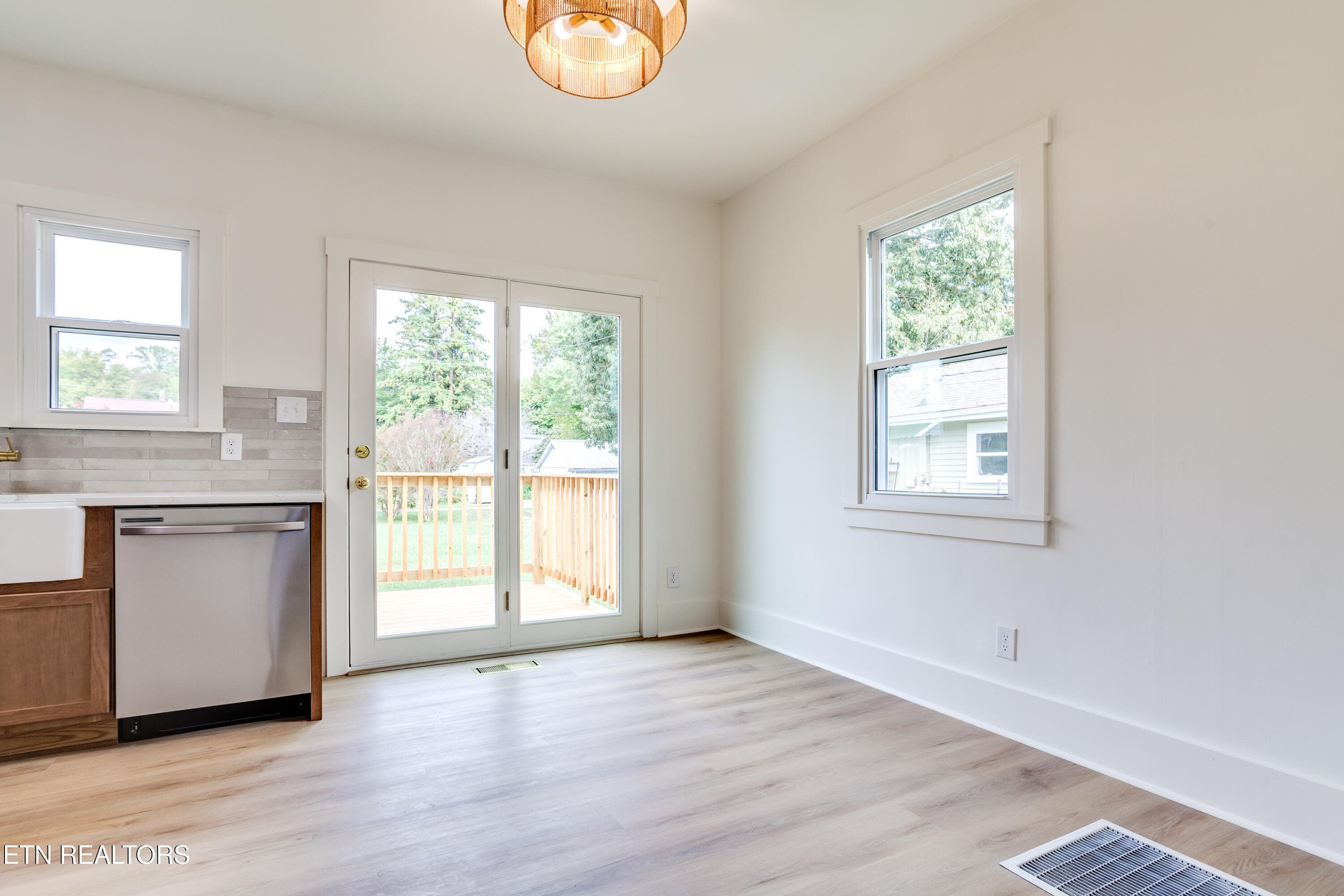 02120261015-1-313LynnwoodDrKnoxvilleTn-S - 313 Lynnwood Drive, Knoxville, TN 37918, Knoxville