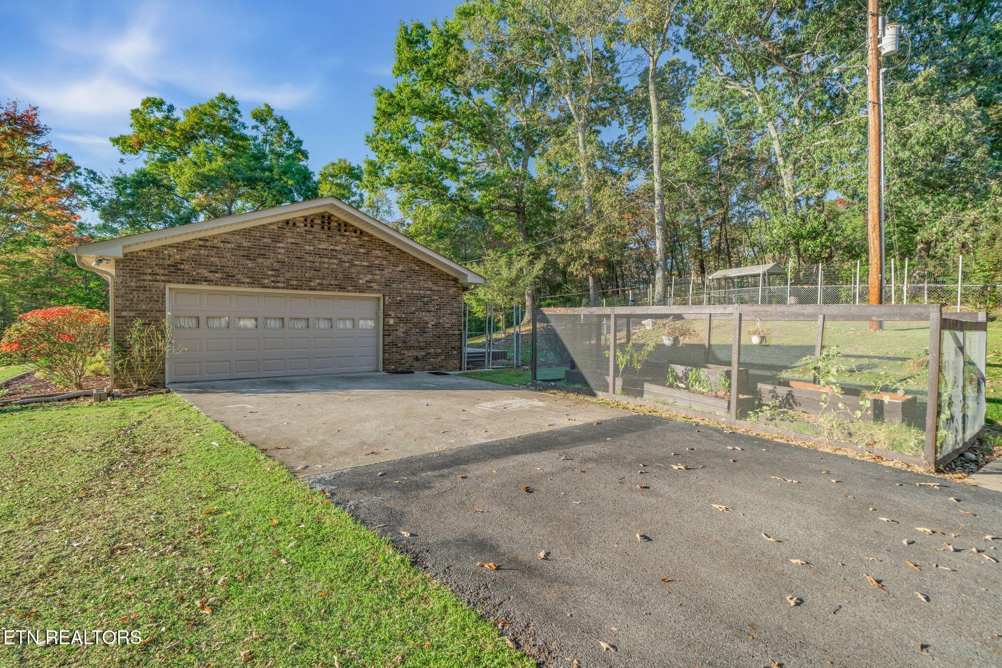 12-web-or-mls-235 Lawnville Road-15 - 235 Lawnville Rd, Kingston, TN 37763