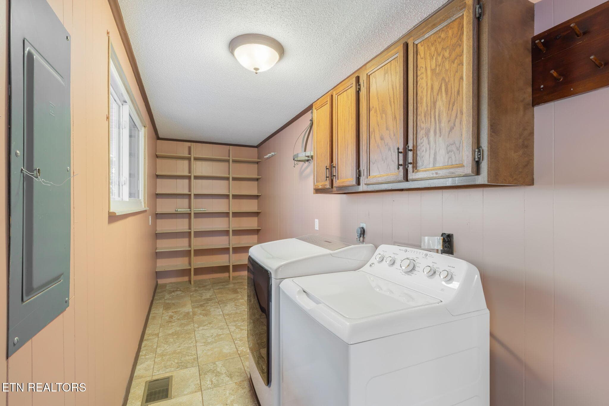 27-web-or-mls-235 Lawnville Road-38 - 235 Lawnville Rd, Kingston, TN 37763