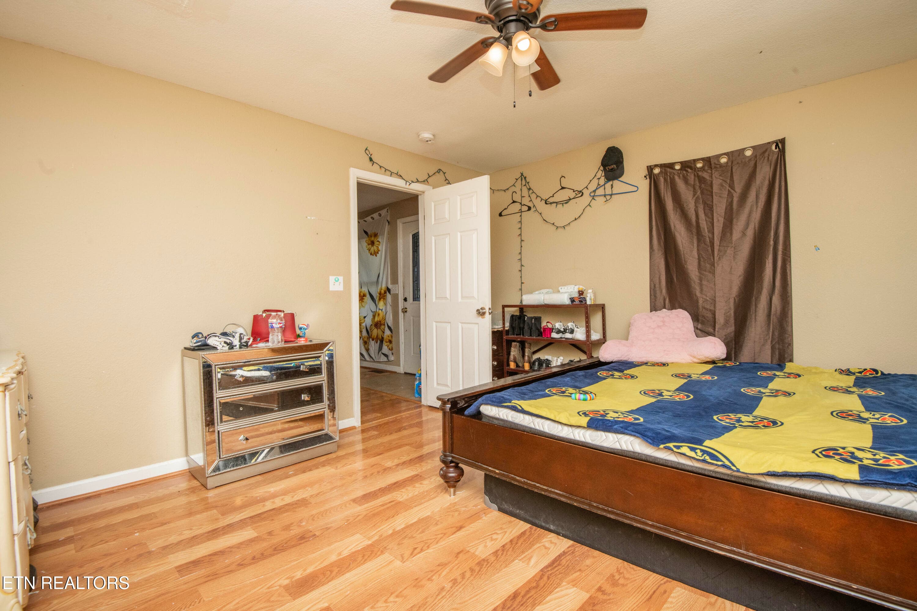 third bed 1 - 1000 W Broadway St, Lenoir City, TN 37771, Lenoir City