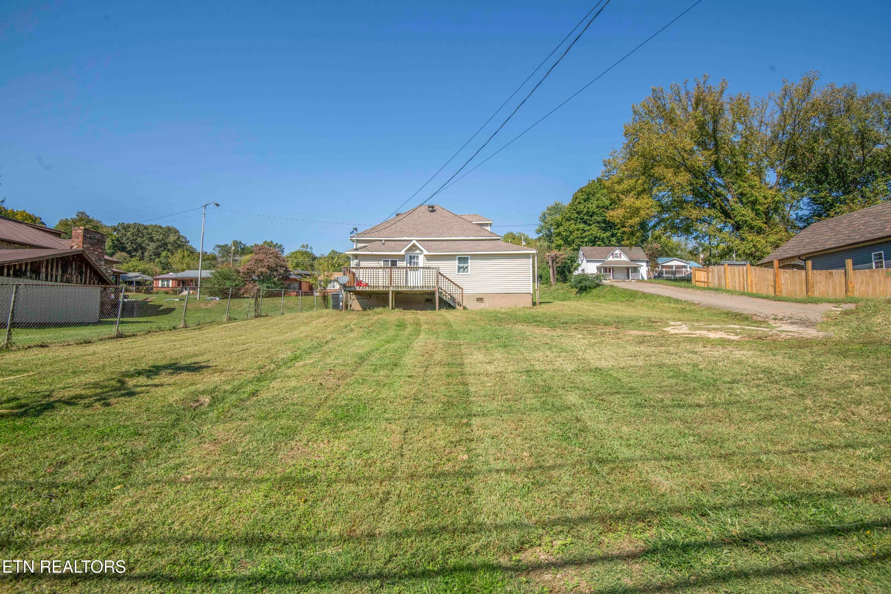yard 2_1 - 1000 W Broadway St, Lenoir City, TN 37771, Lenoir City