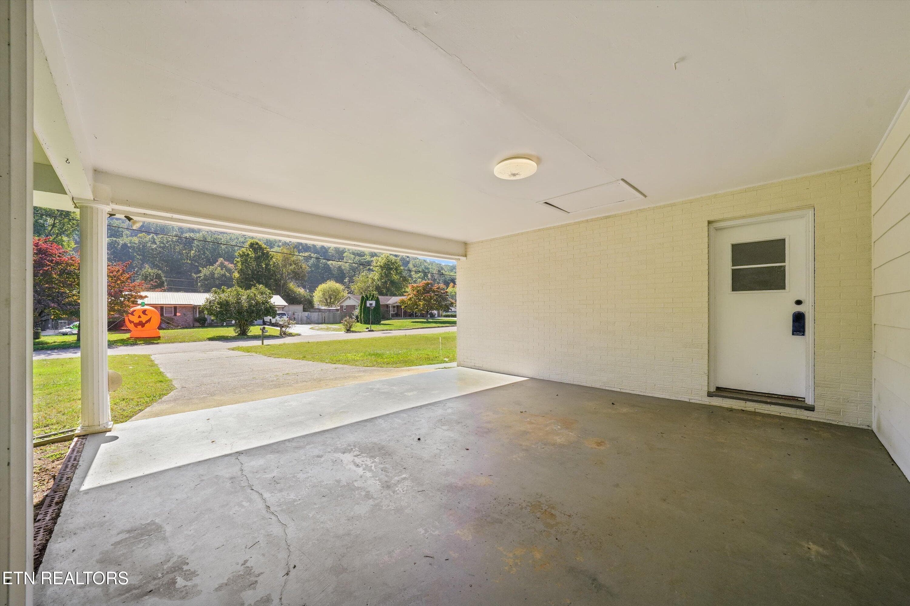2-Space Carport - 4401 Genny Lynn Drive, Knoxville, TN 37918, Knoxville