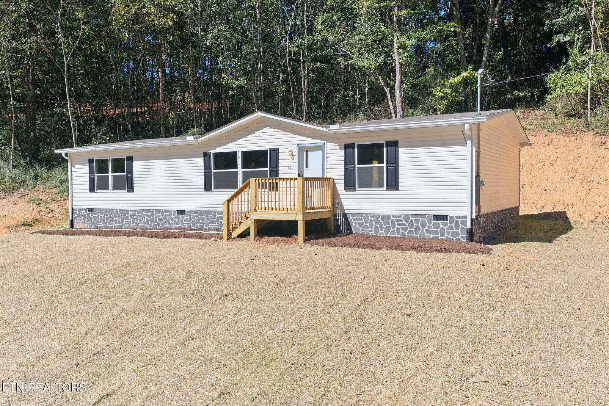 451 Eureka Rd, Rockwood, TN 37854
