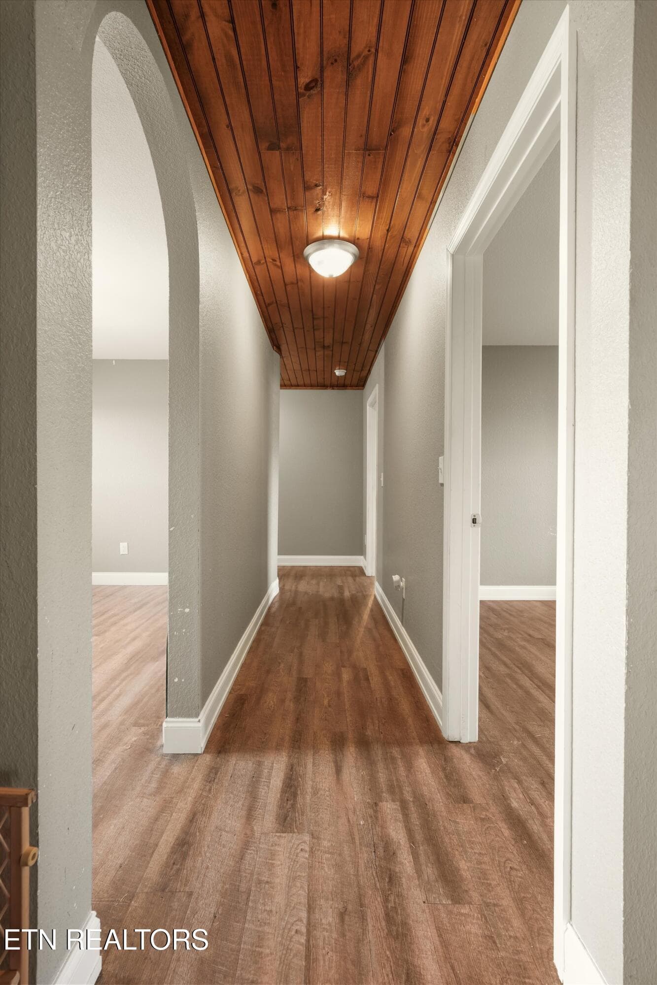 hallway - 935 Oakland Rd, Sweetwater, TN 37874, Sweetwater