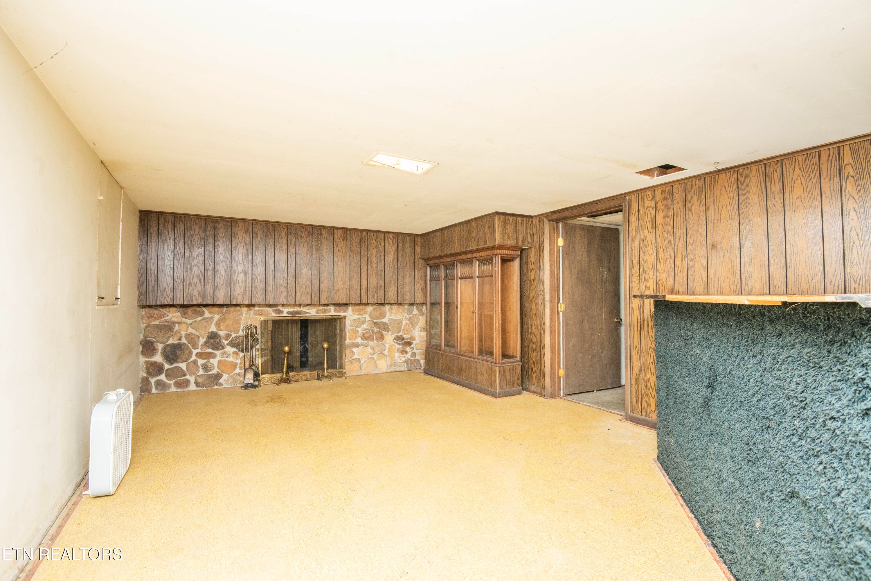 Fireplace - 7705 Twining Drive, Knoxville, TN 37919, Knoxville