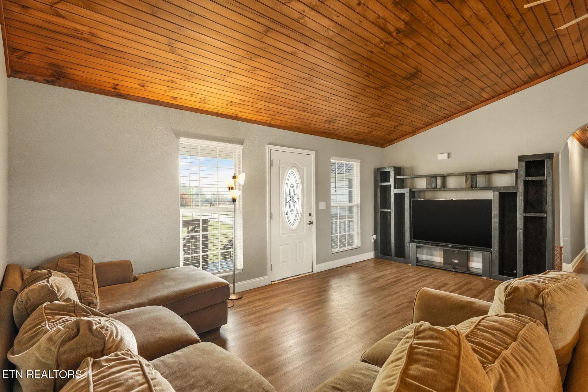 main living 2 - 935 Oakland Rd, Sweetwater, TN 37874, Sweetwater